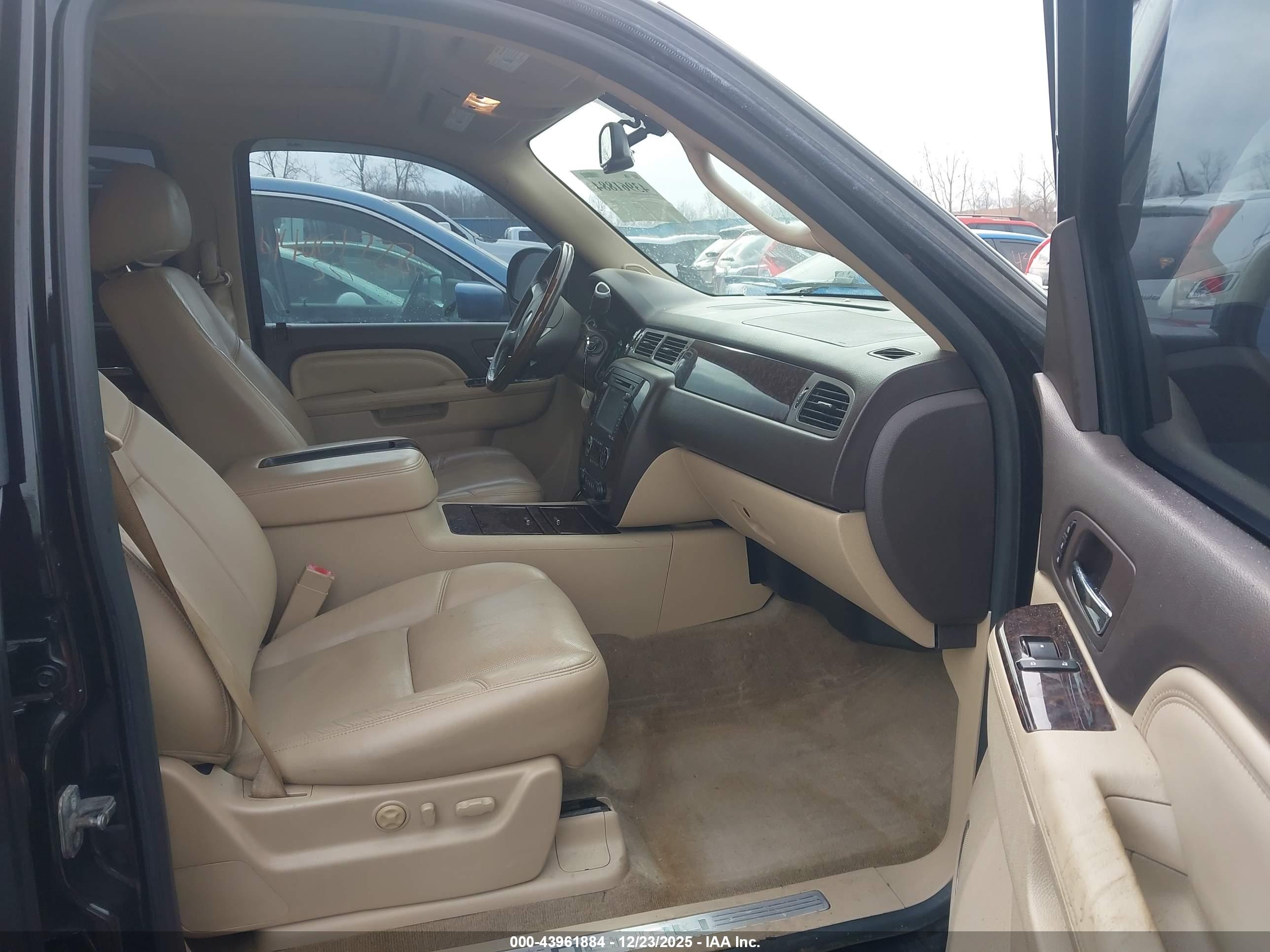 GMC YUKON image 5