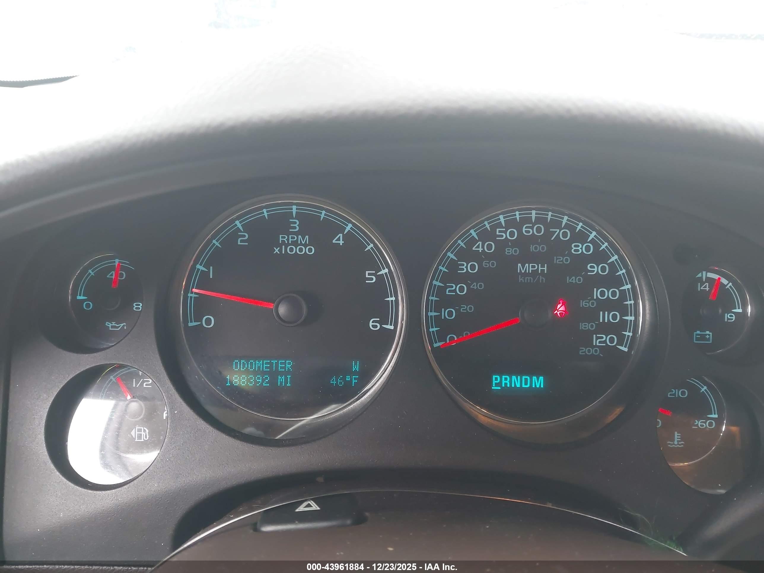 GMC YUKON image 7