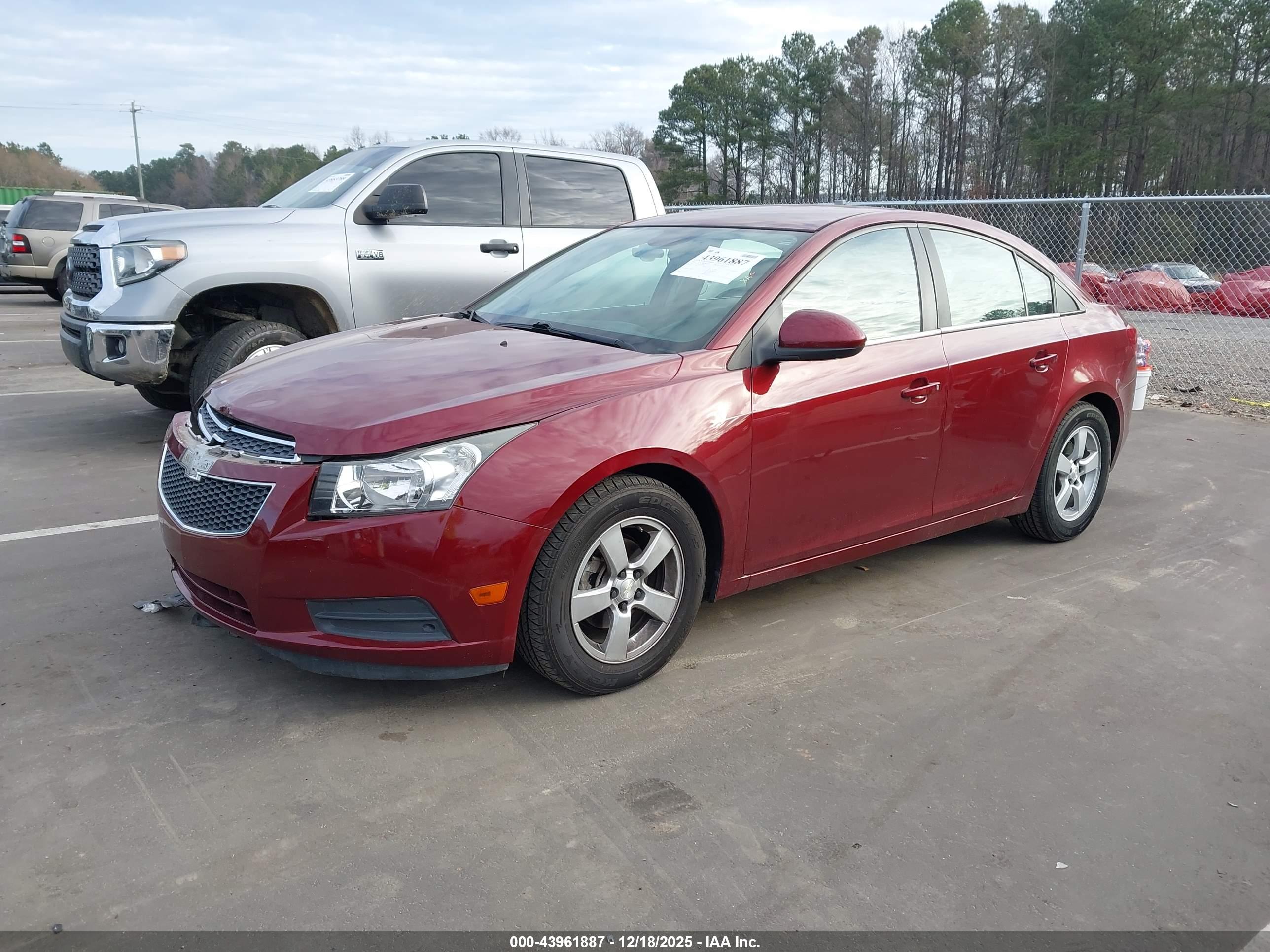 CHEVROLET CRUZE image 2