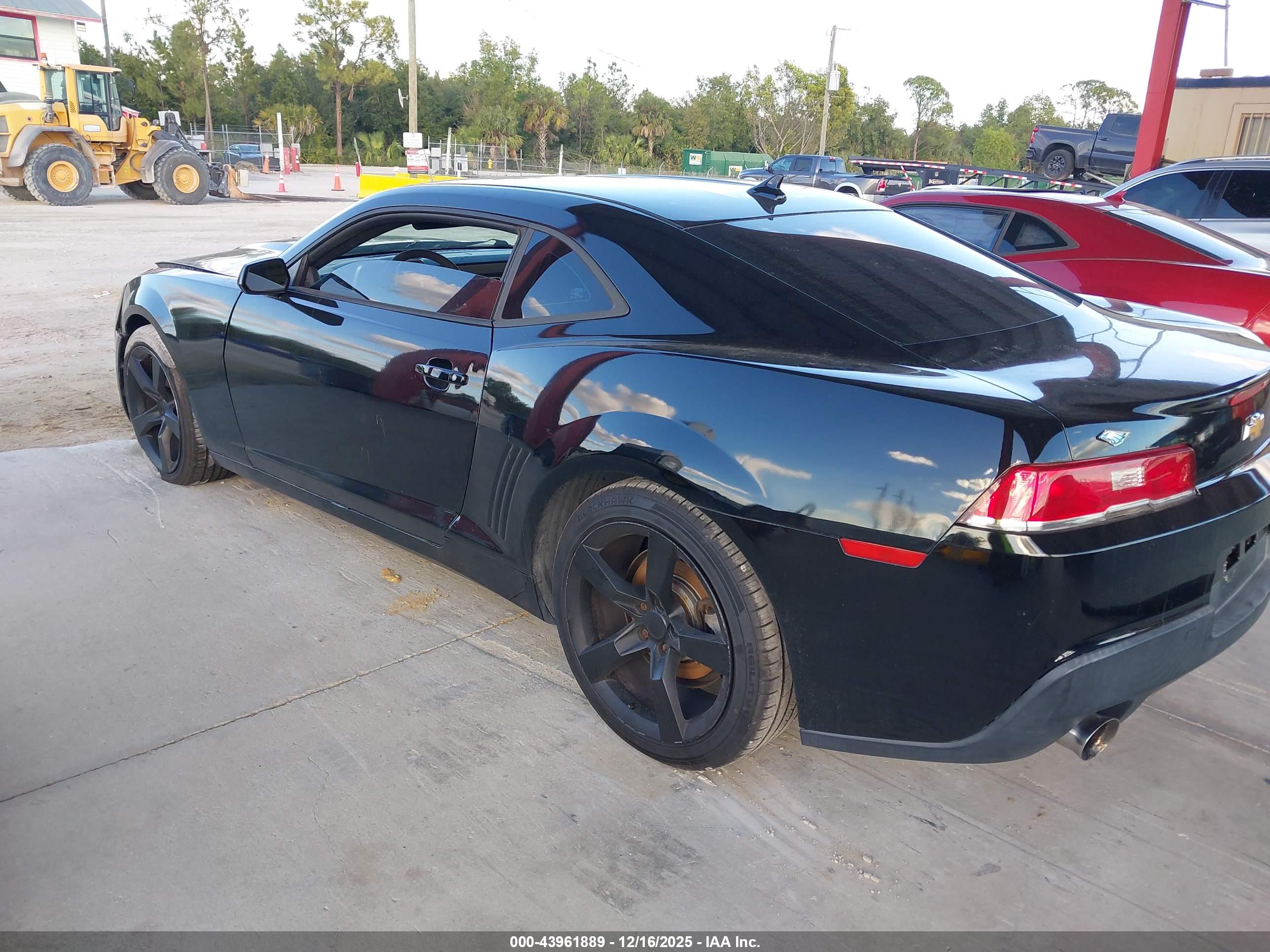 CHEVROLET CAMARO image 3