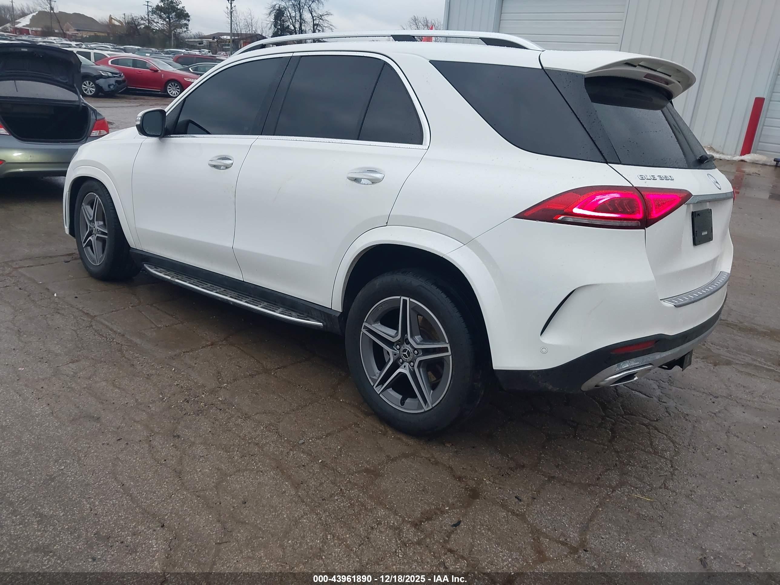 MERCEDES-BENZ GLE image 3