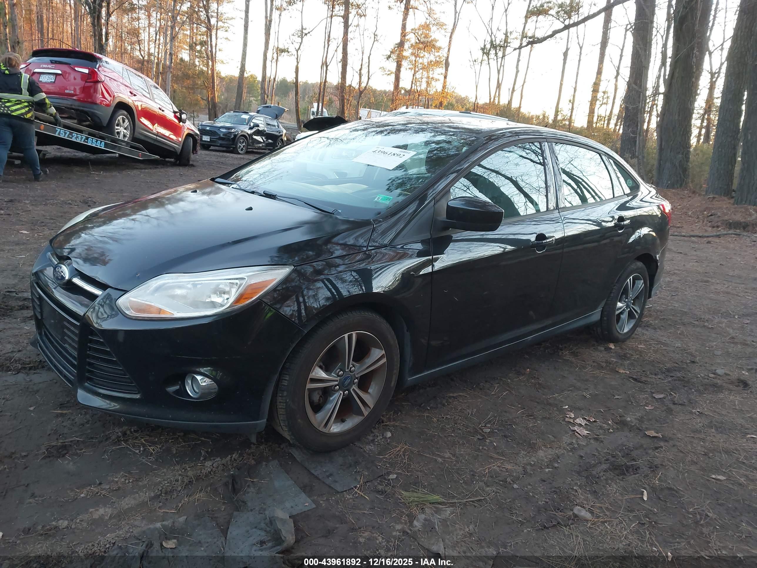 FORD FOCUS image 2