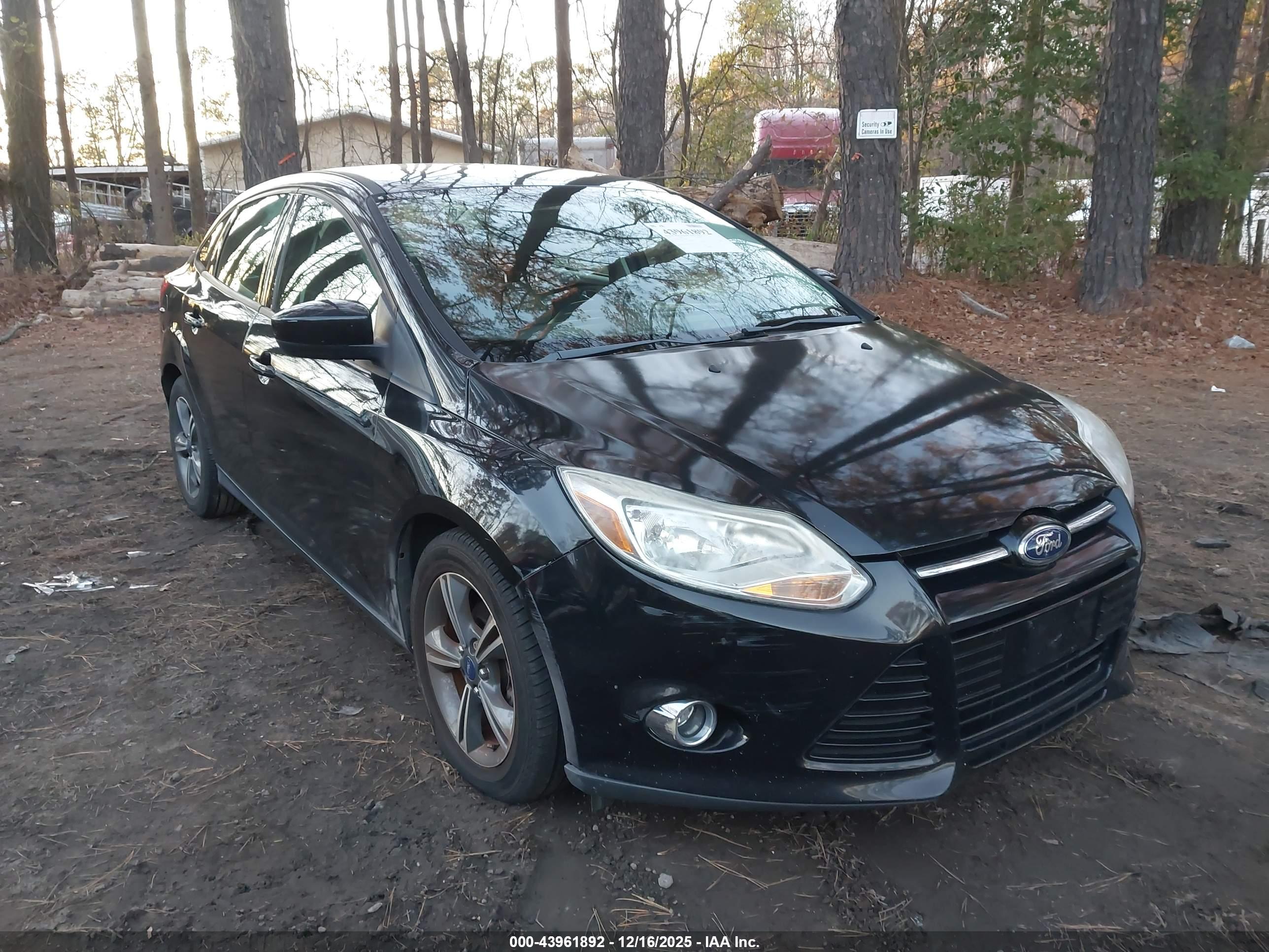 FORD FOCUS image 6