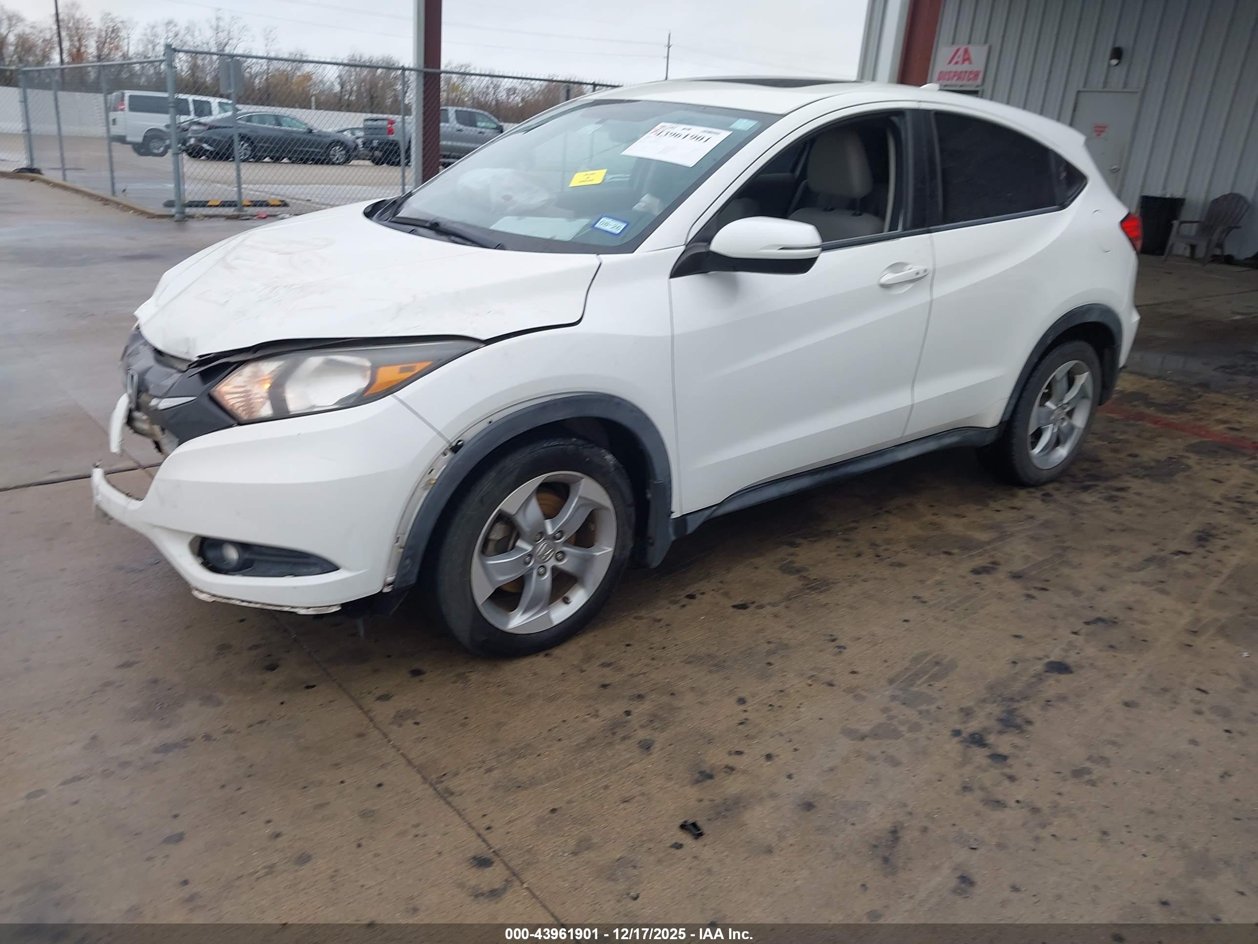 HONDA HR-V image 2