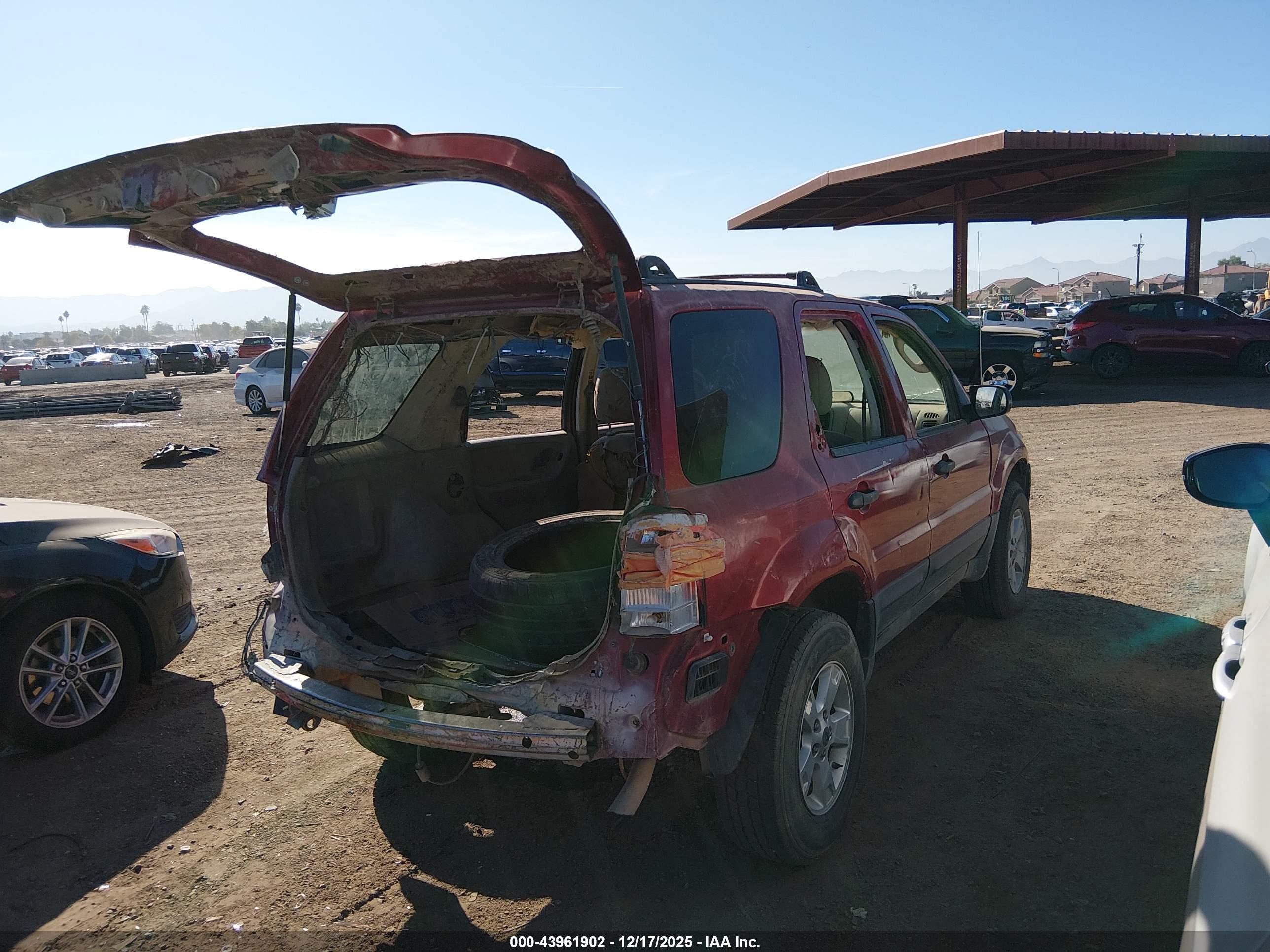 FORD ESCAPE image 4