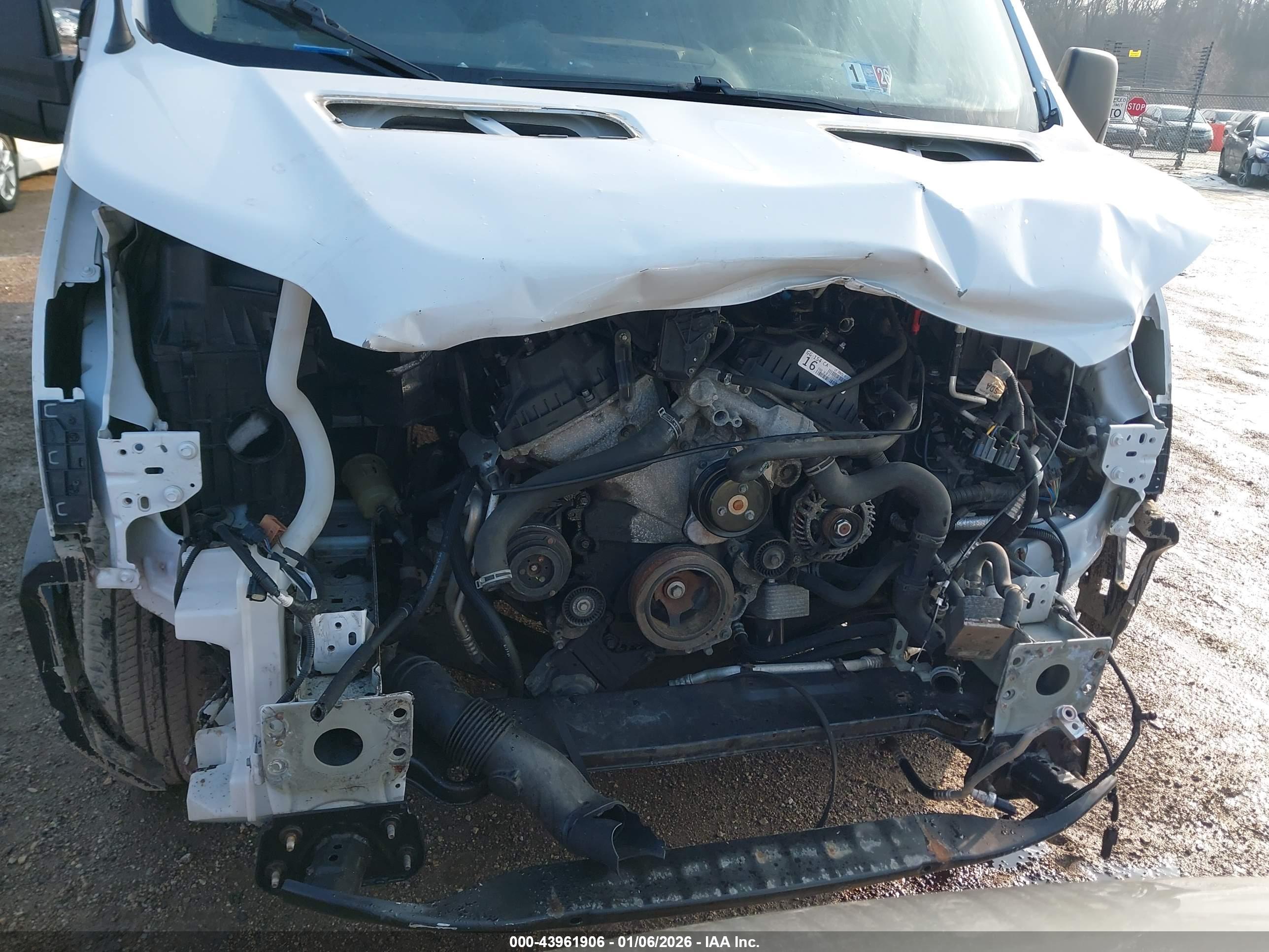 FORD TRANSIT-250 image 6