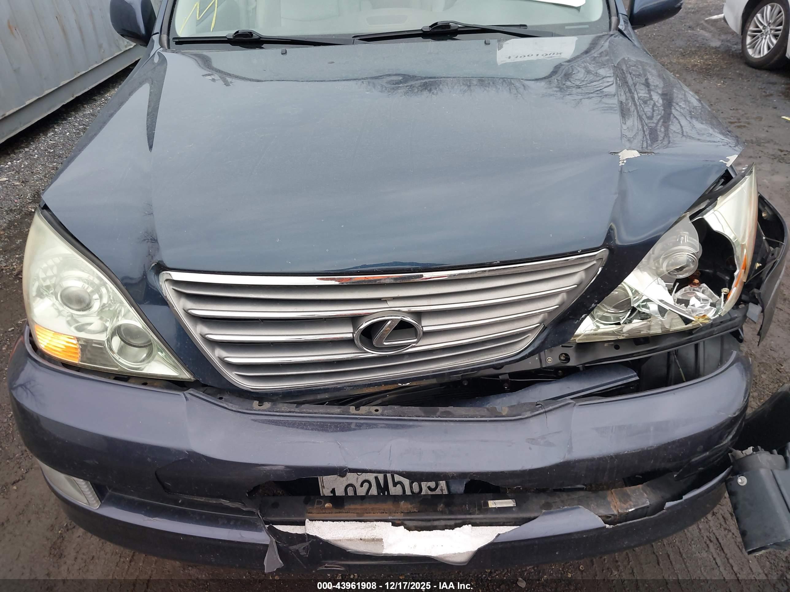LEXUS GX image 10