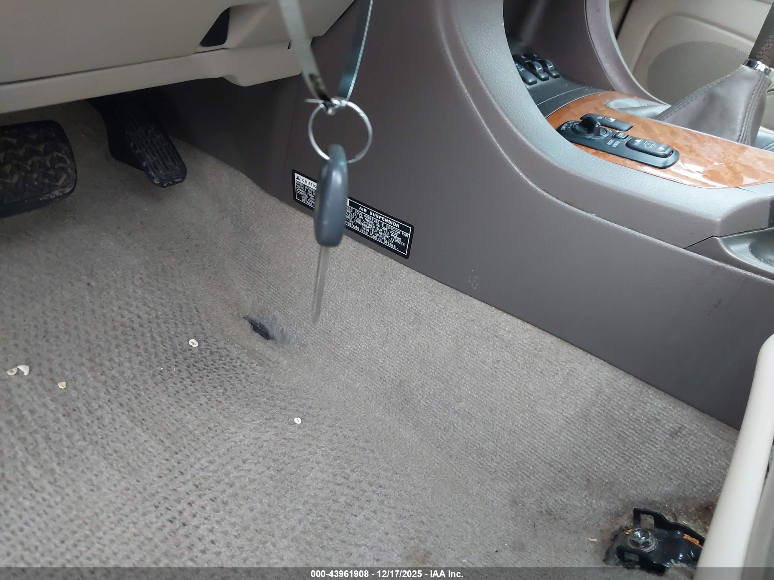 LEXUS GX image 11