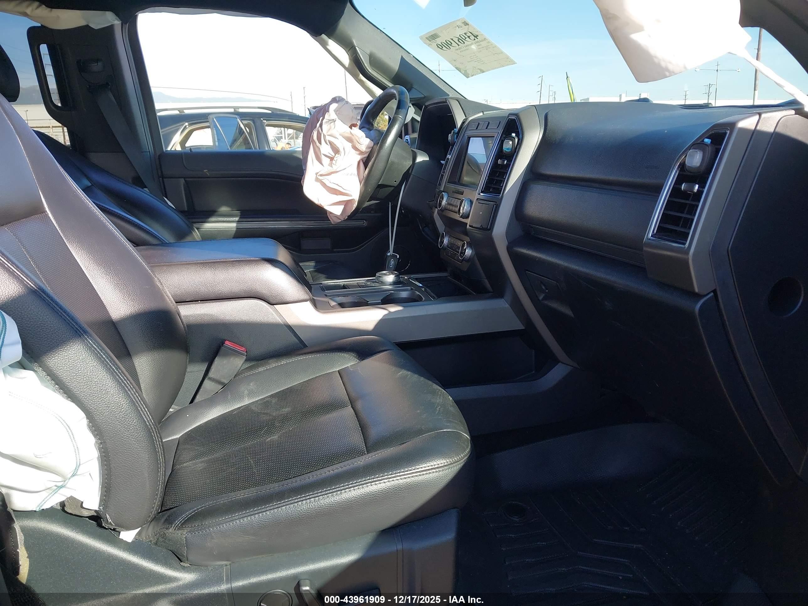 FORD EXPEDITION image 5