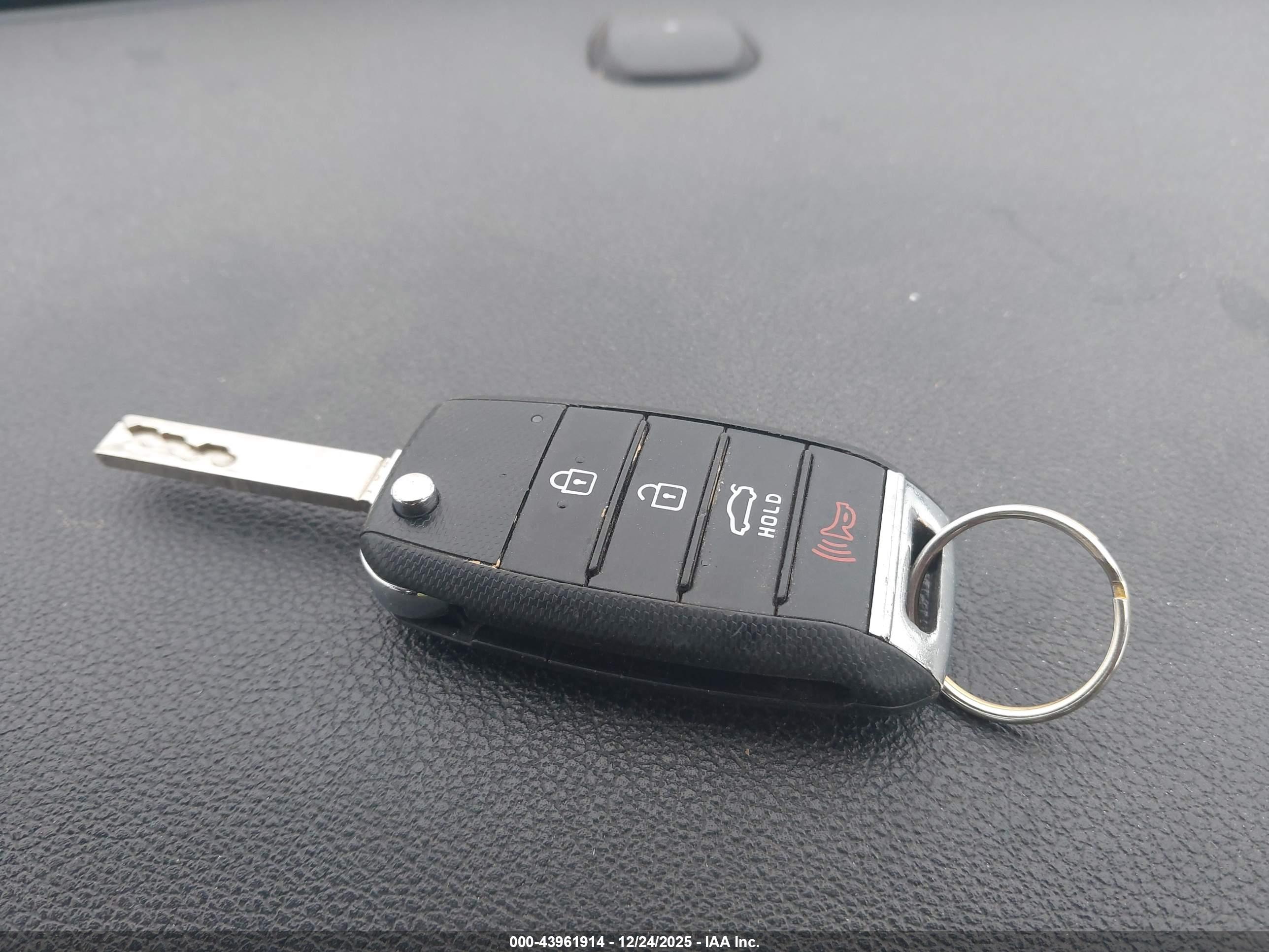 KIA OPTIMA image 11