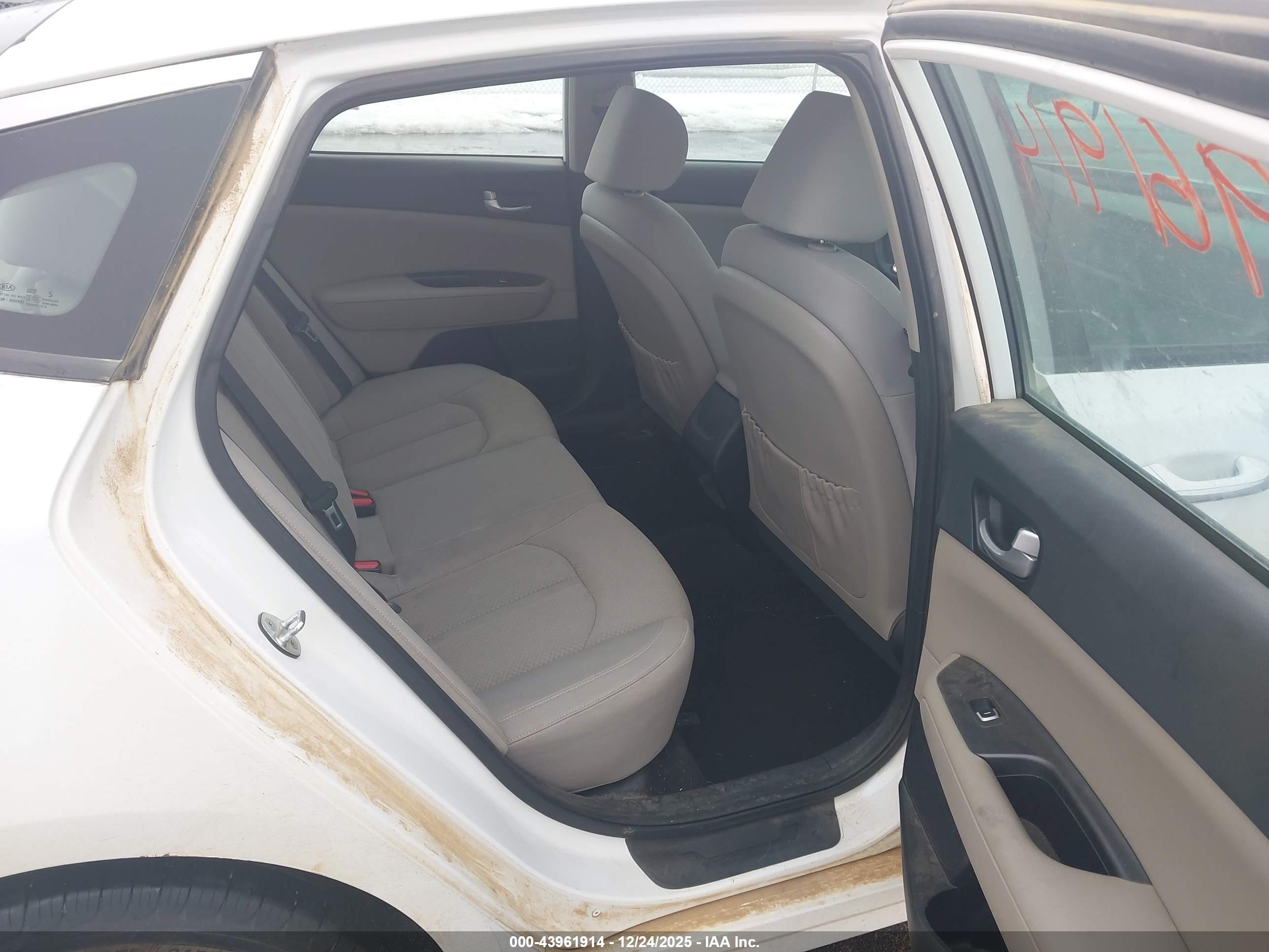 KIA OPTIMA image 8