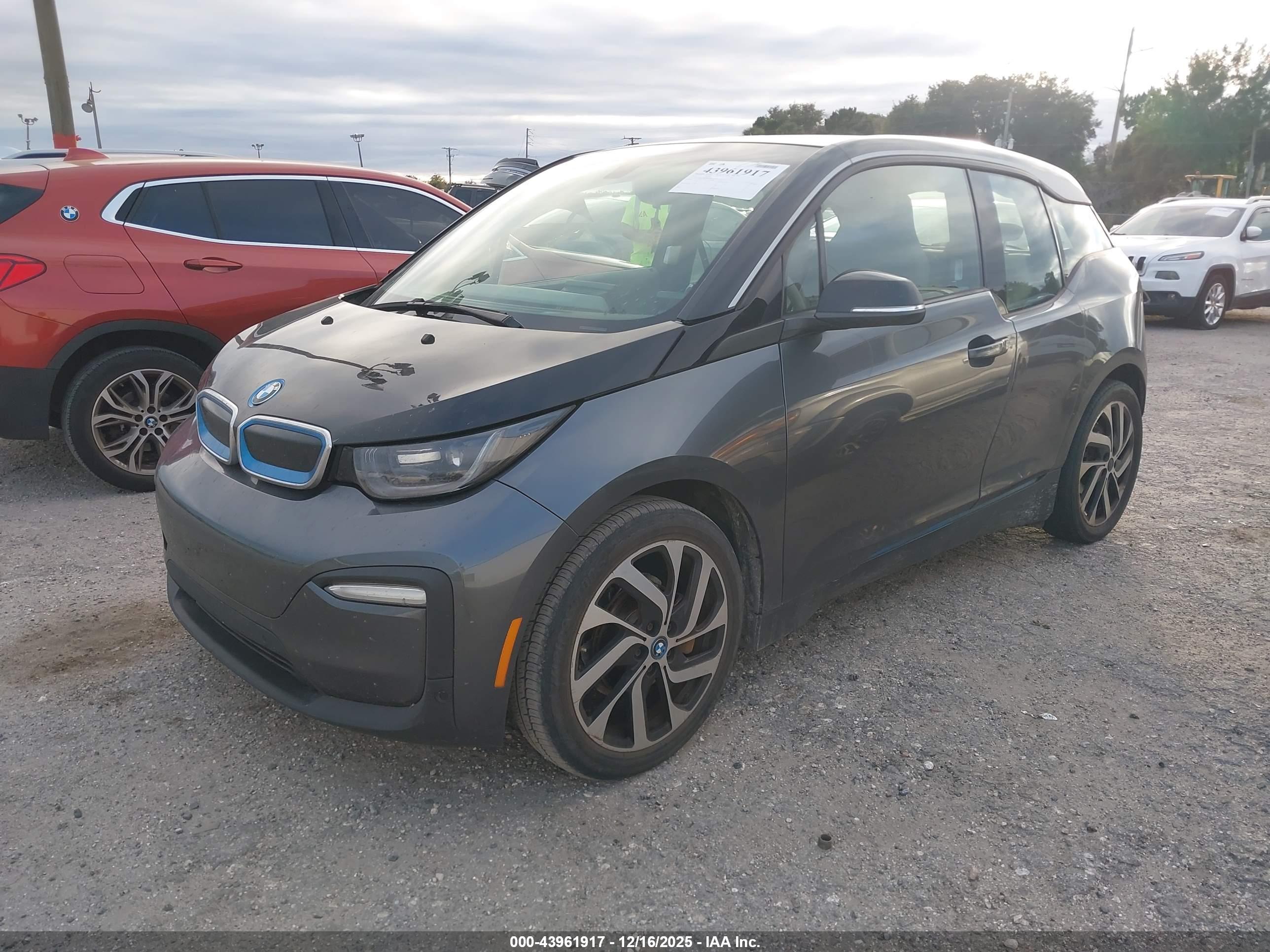BMW I3 image 2