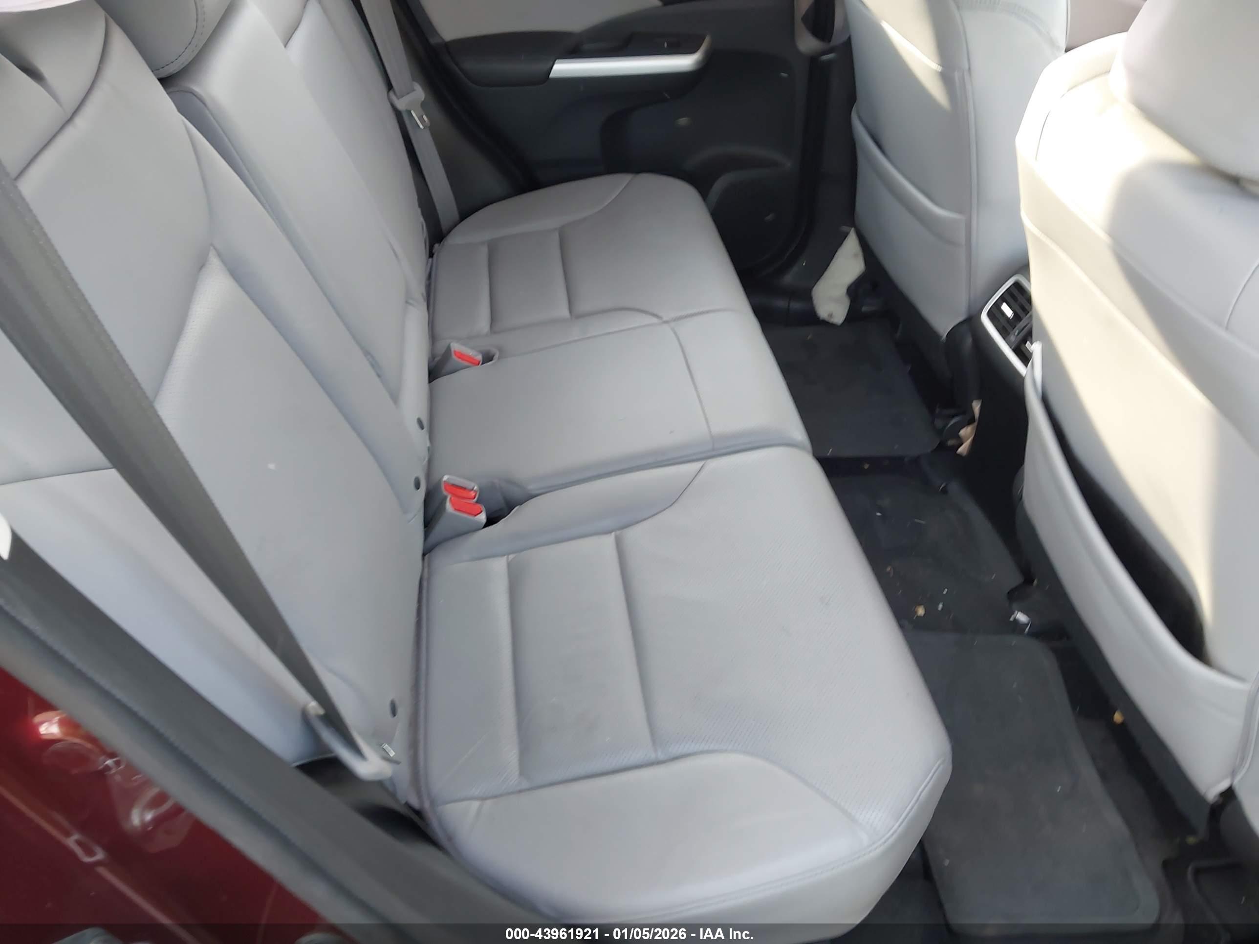HONDA CR-V image 8