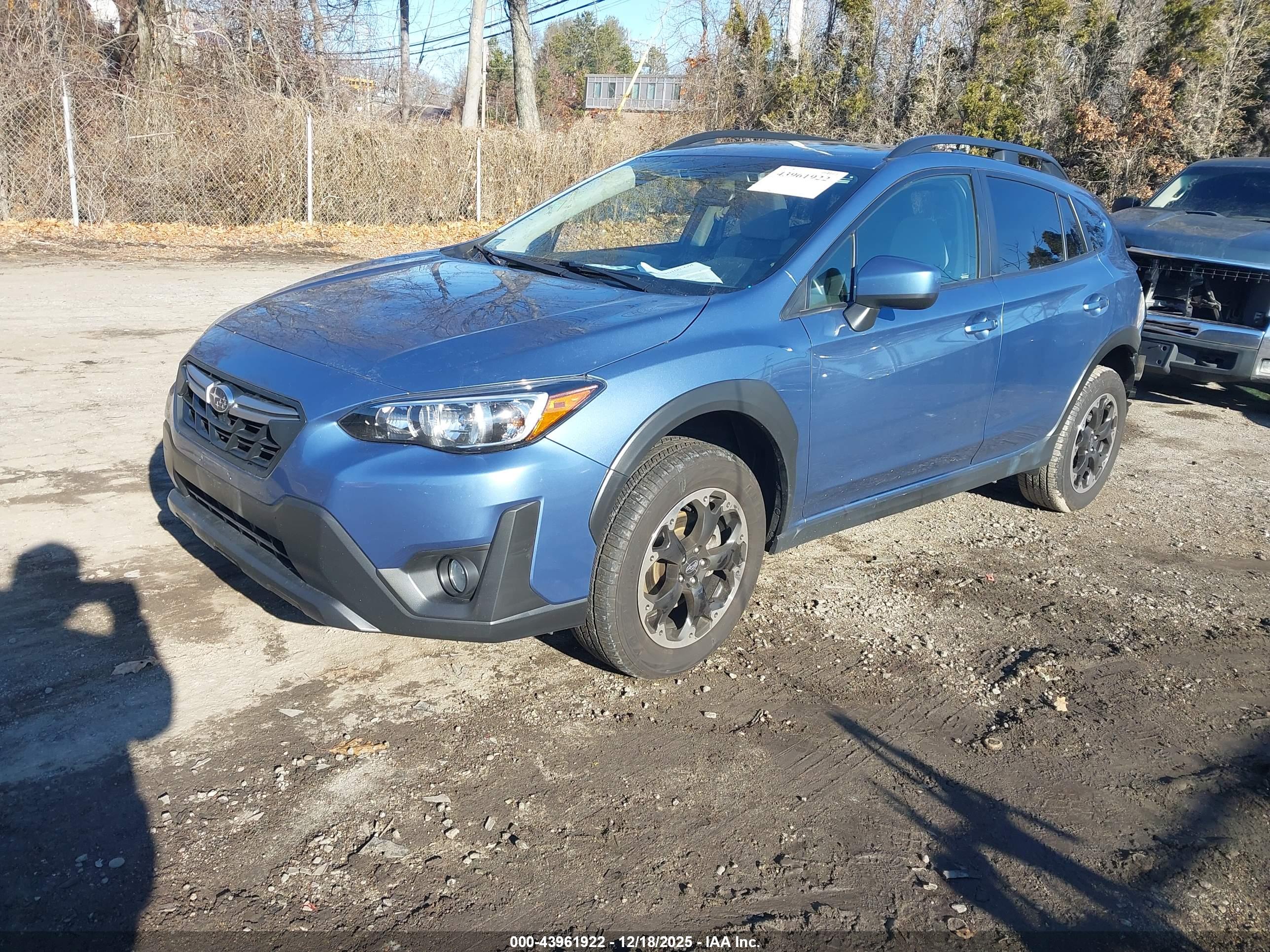 SUBARU CROSSTREK image 2