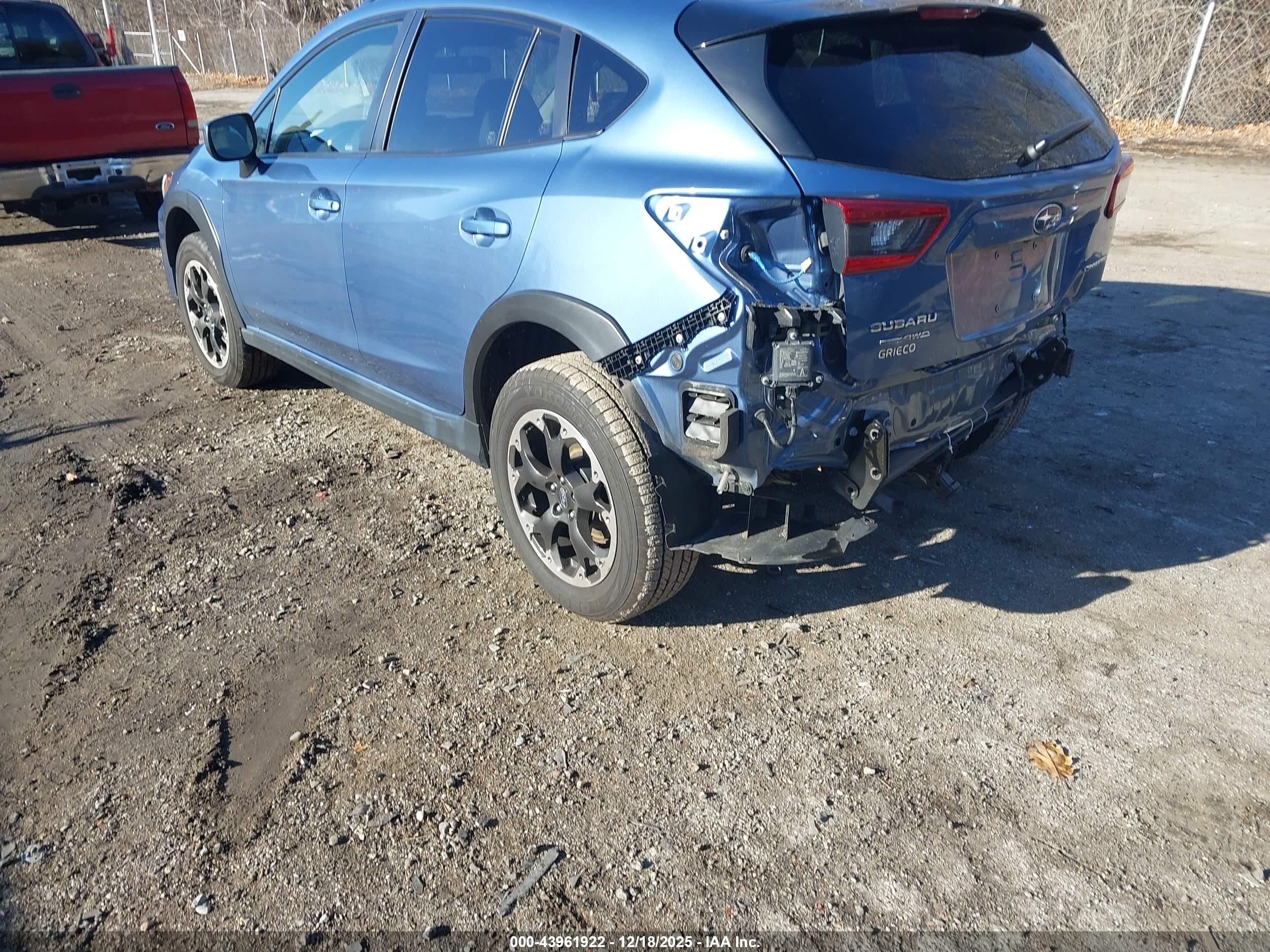 SUBARU CROSSTREK image 3