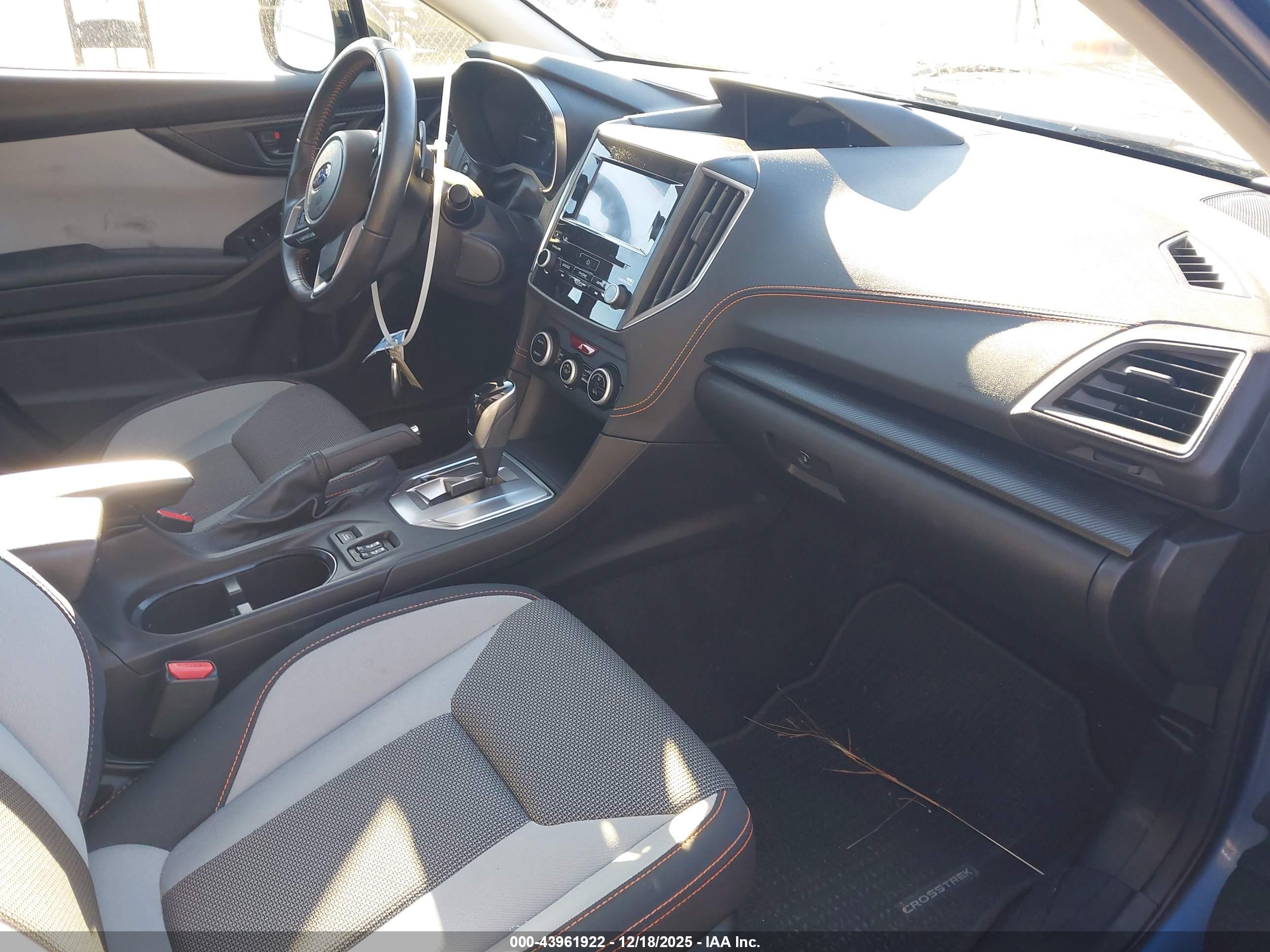 SUBARU CROSSTREK image 5