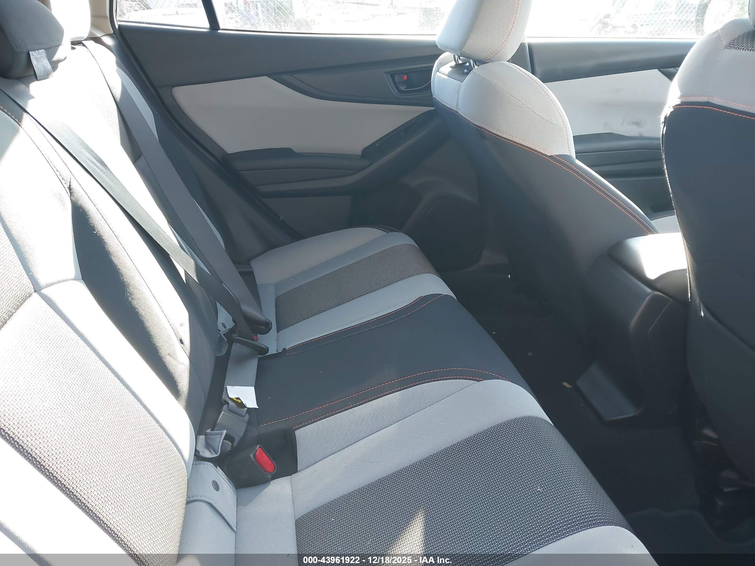 SUBARU CROSSTREK image 8
