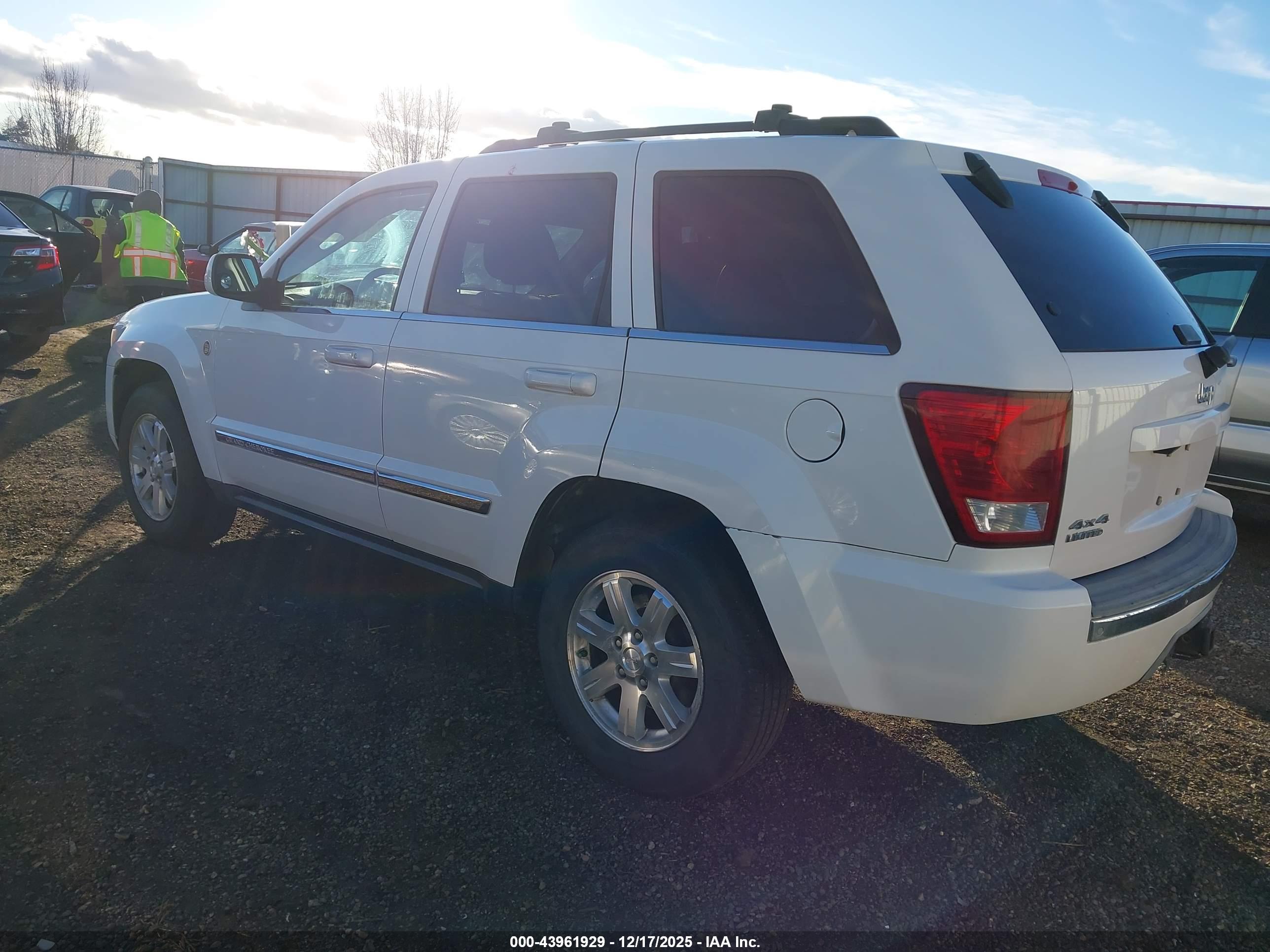 JEEP GRAND image 3