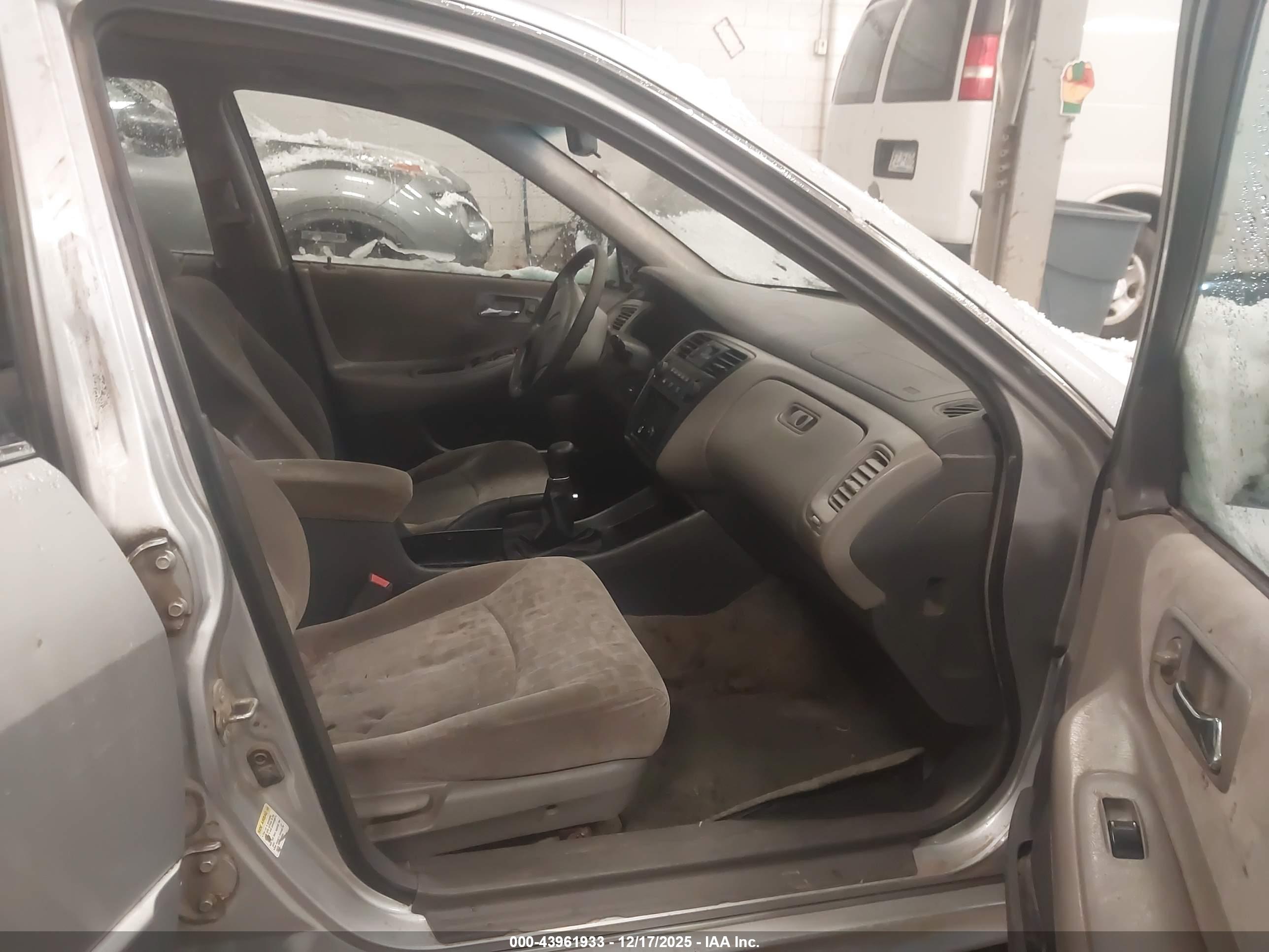 HONDA ACCORD image 5