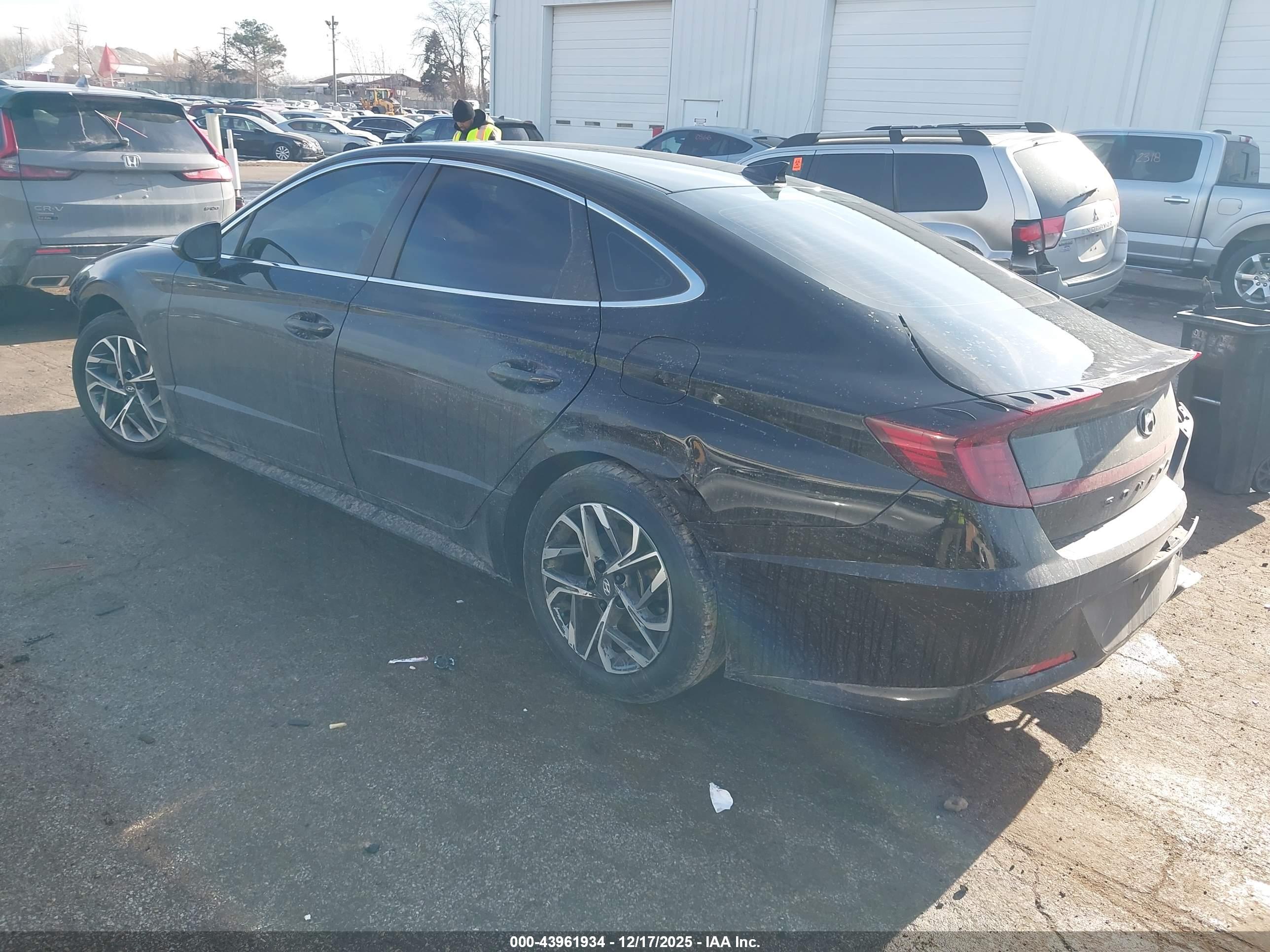HYUNDAI SONATA image 3