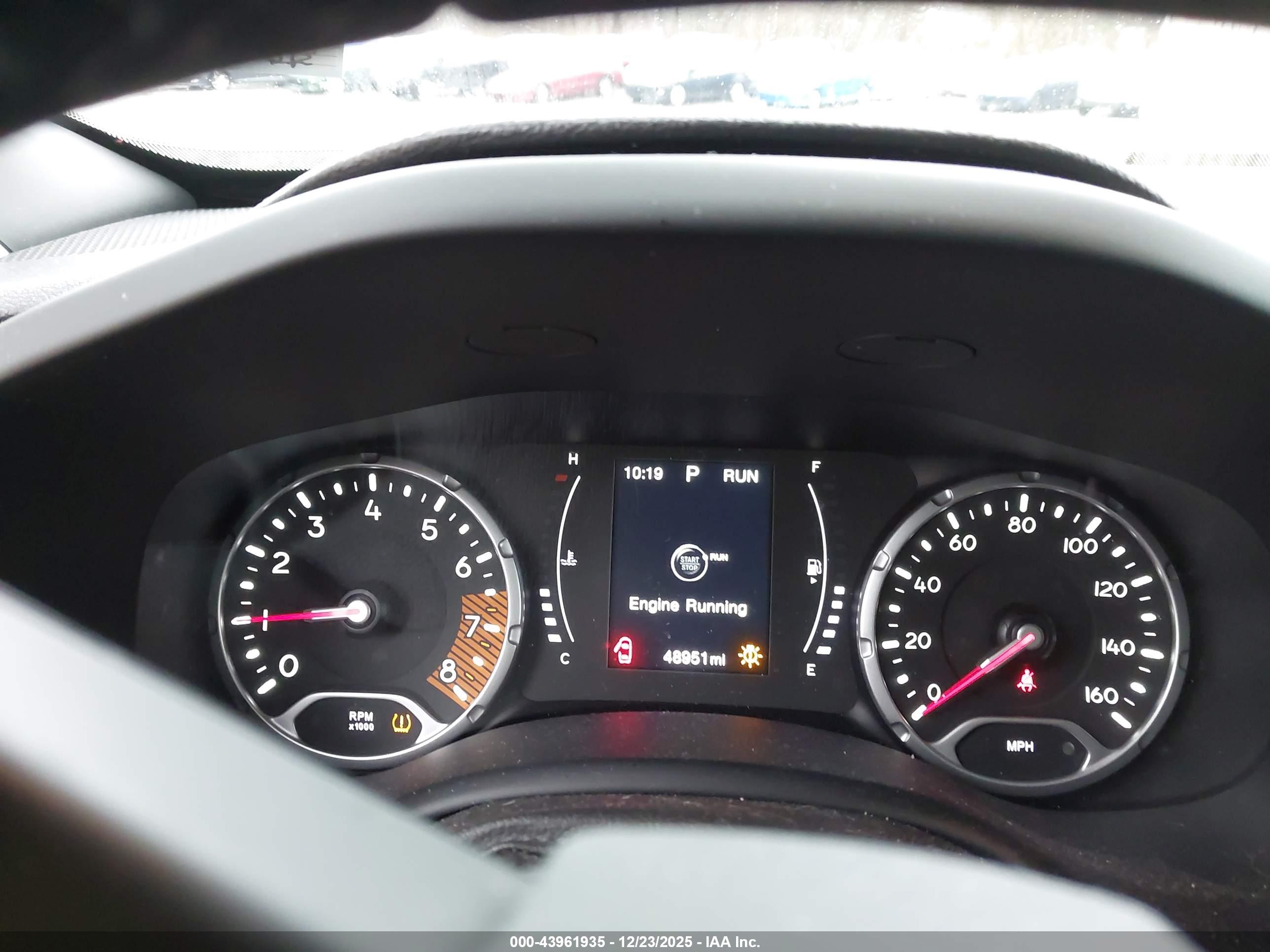 JEEP RENEGADE image 7