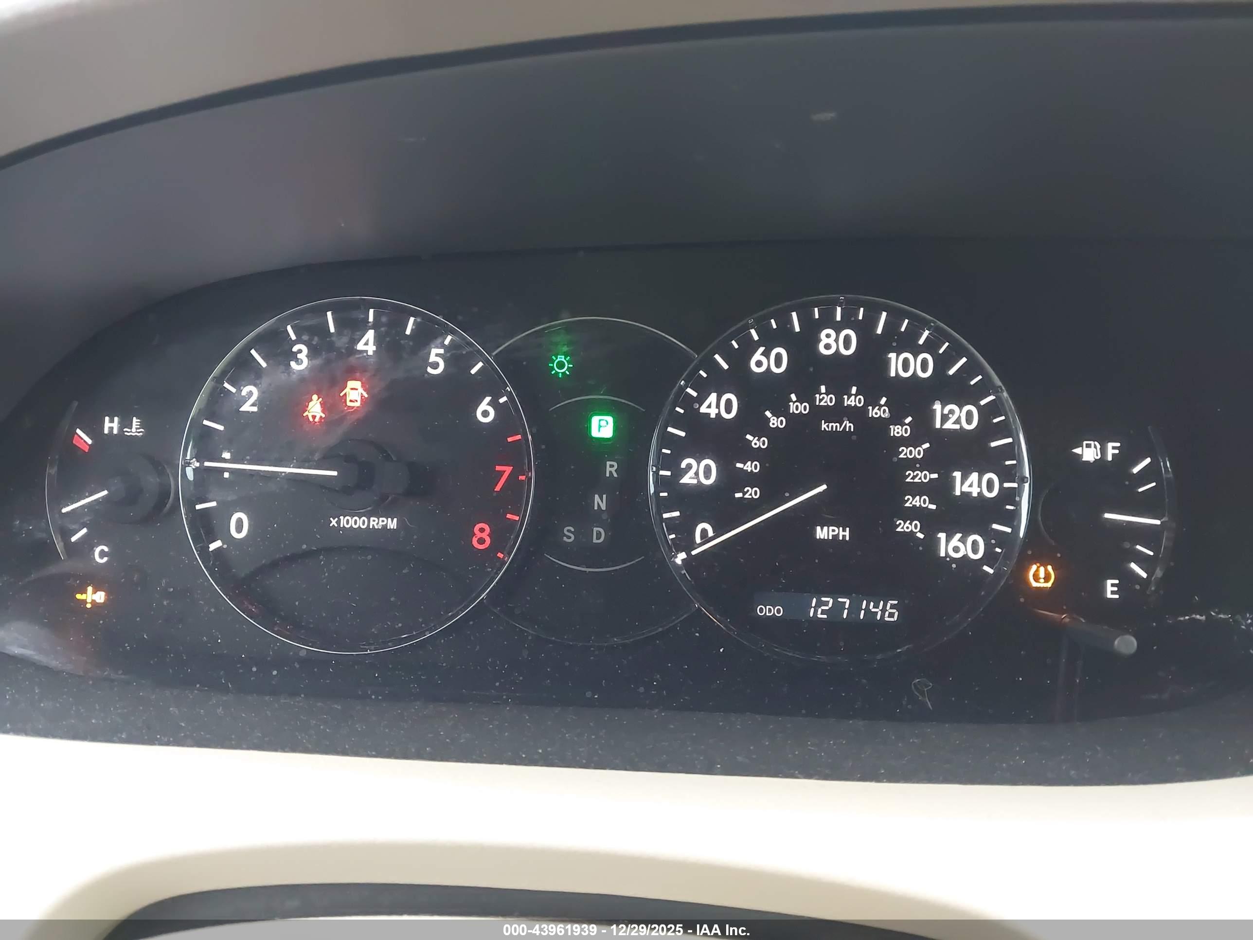 TOYOTA AVALON image 7