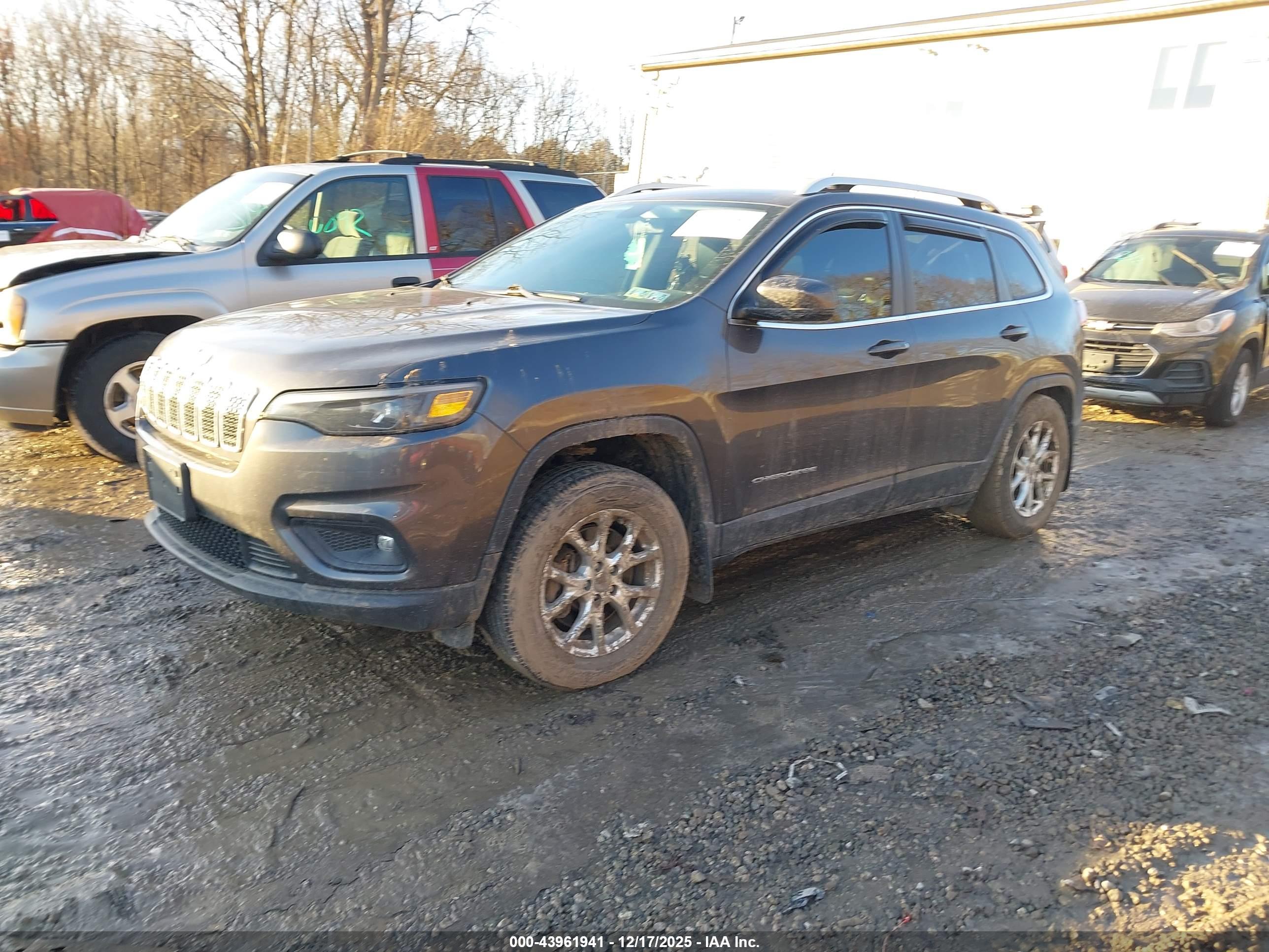 JEEP CHEROKEE image 2
