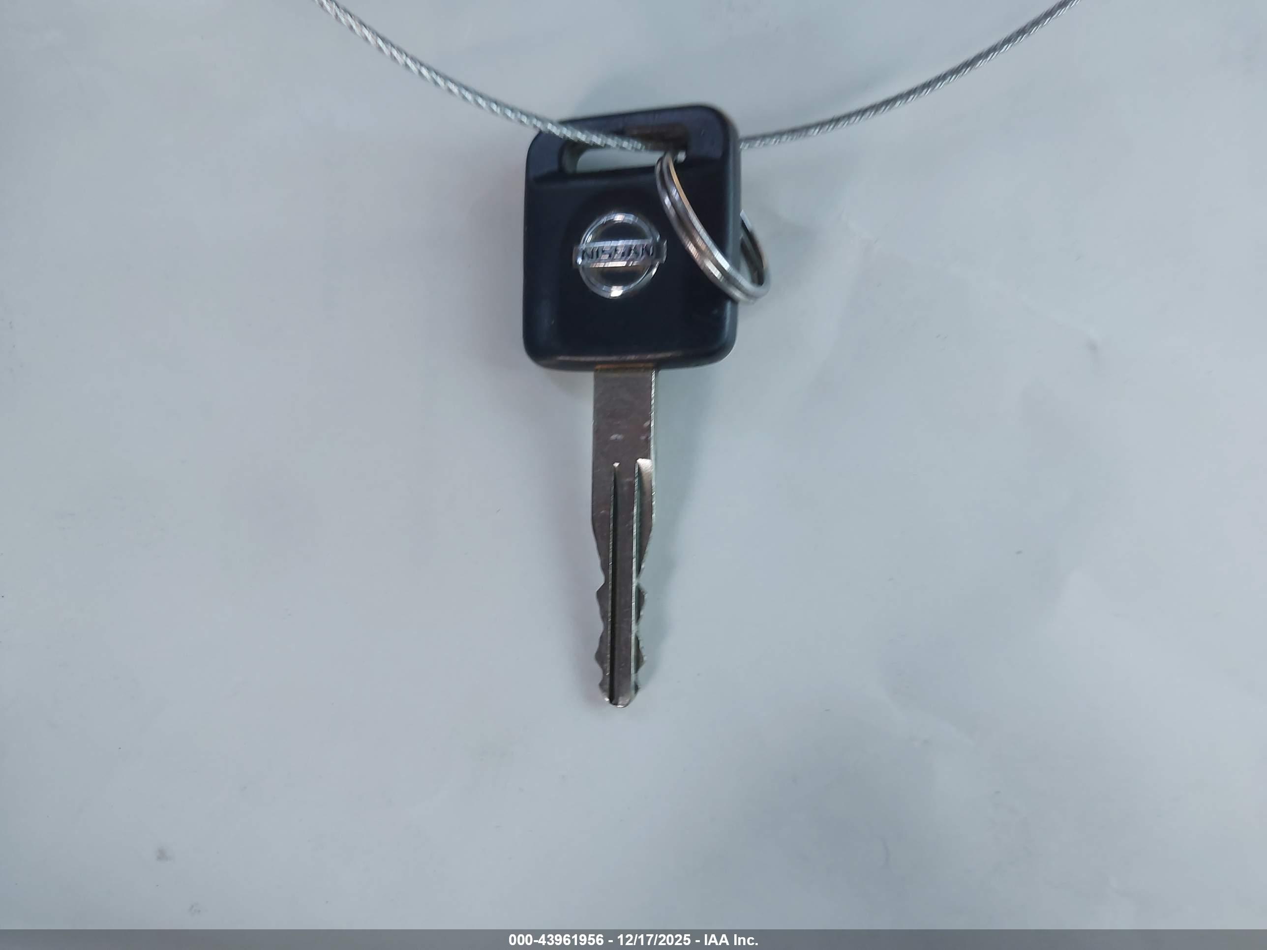 NISSAN FRONTIER image 11