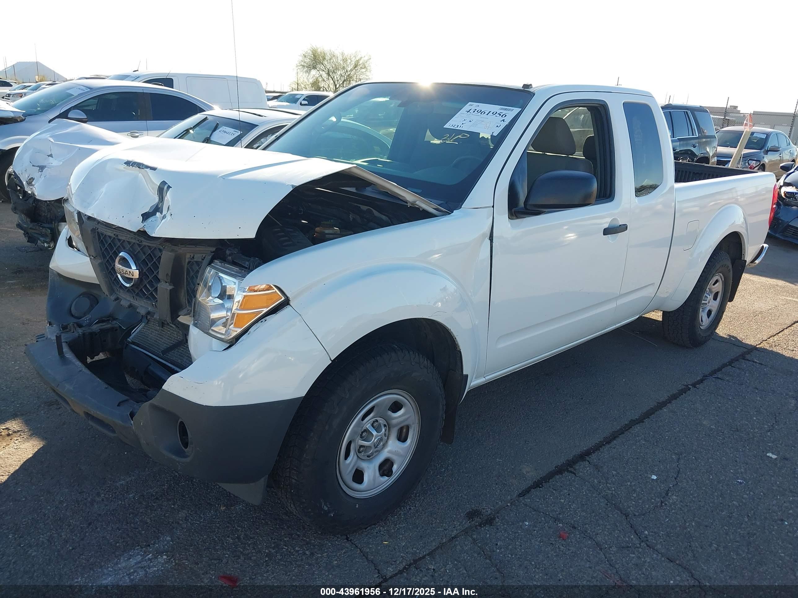 NISSAN FRONTIER image 2