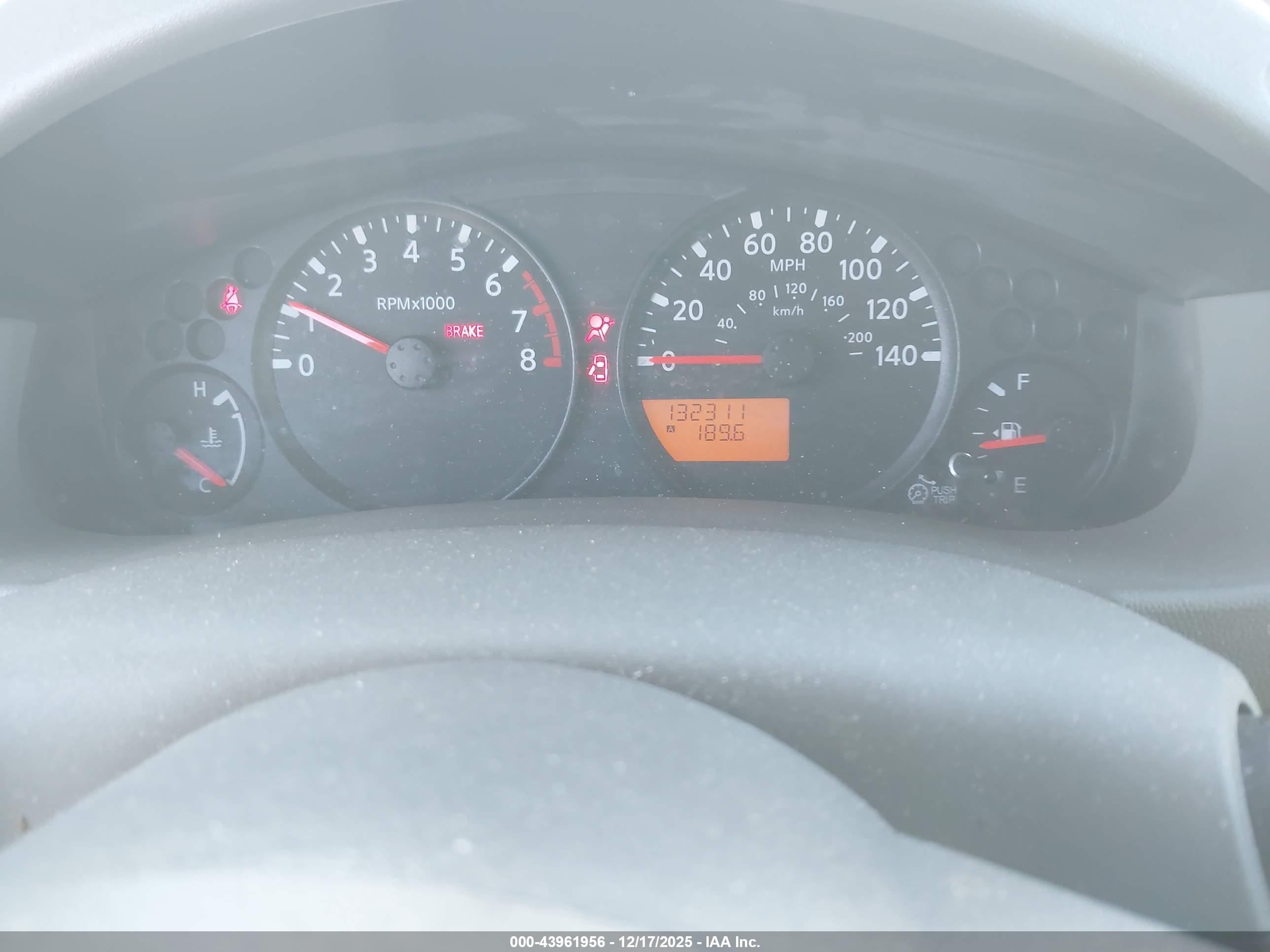 NISSAN FRONTIER image 7