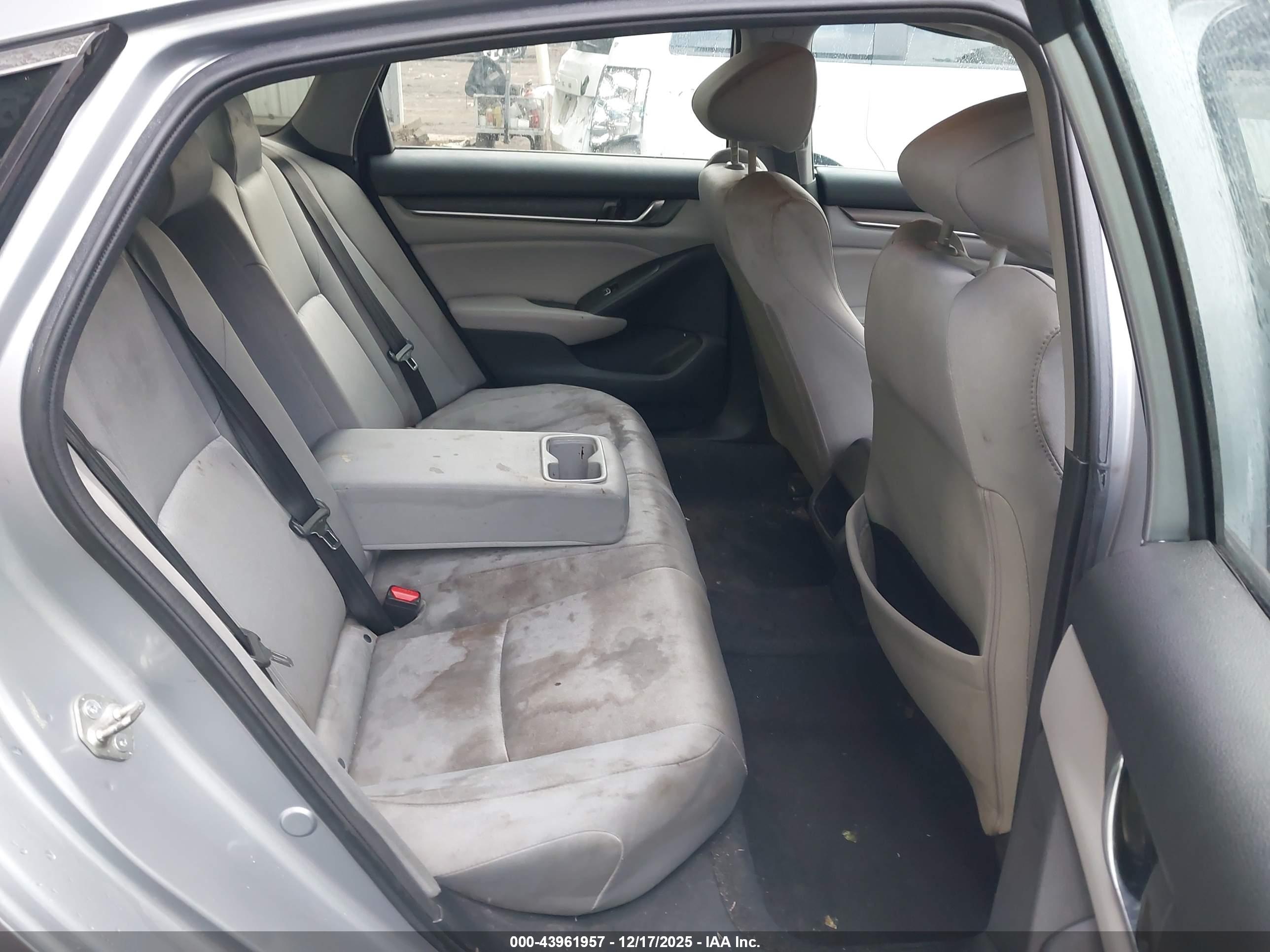 HONDA ACCORD image 8
