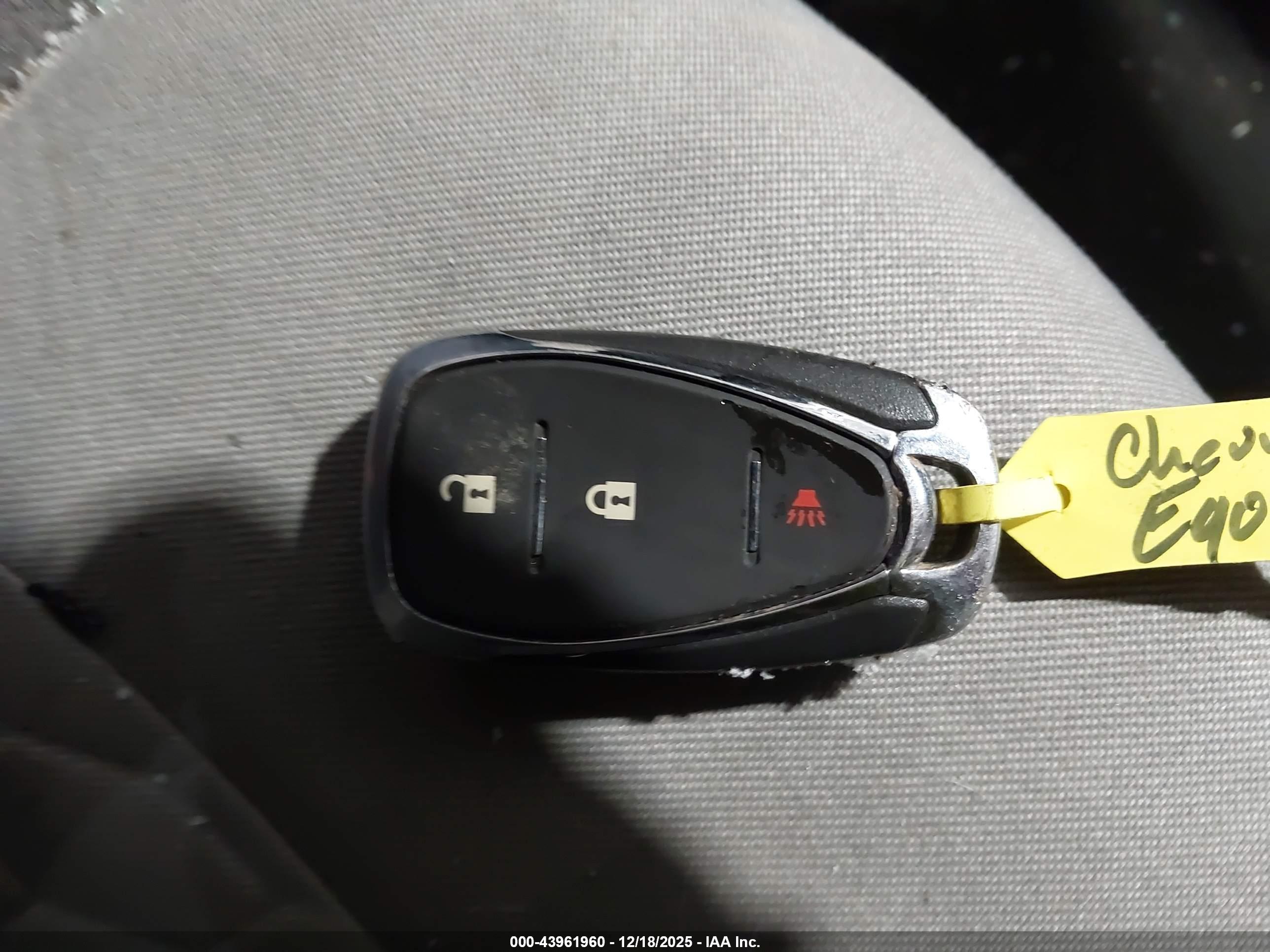 CHEVROLET EQUINOX image 11