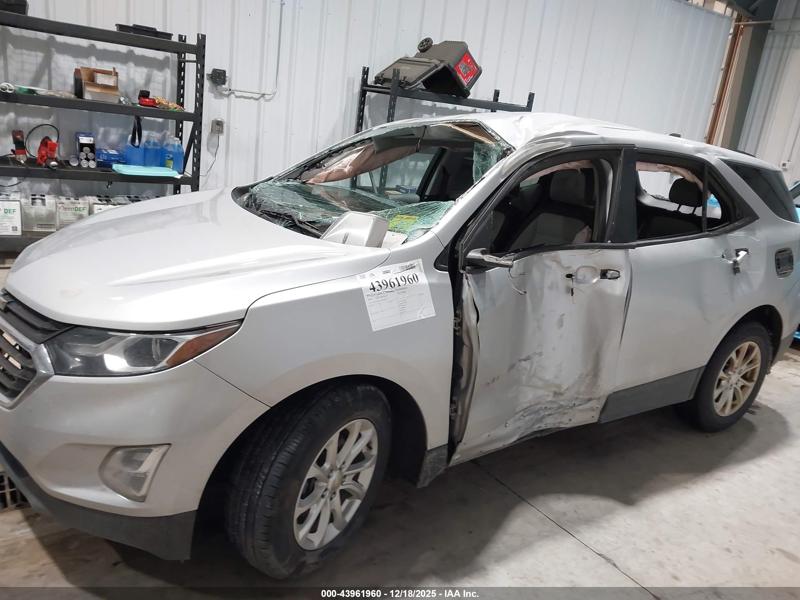 CHEVROLET EQUINOX image 6