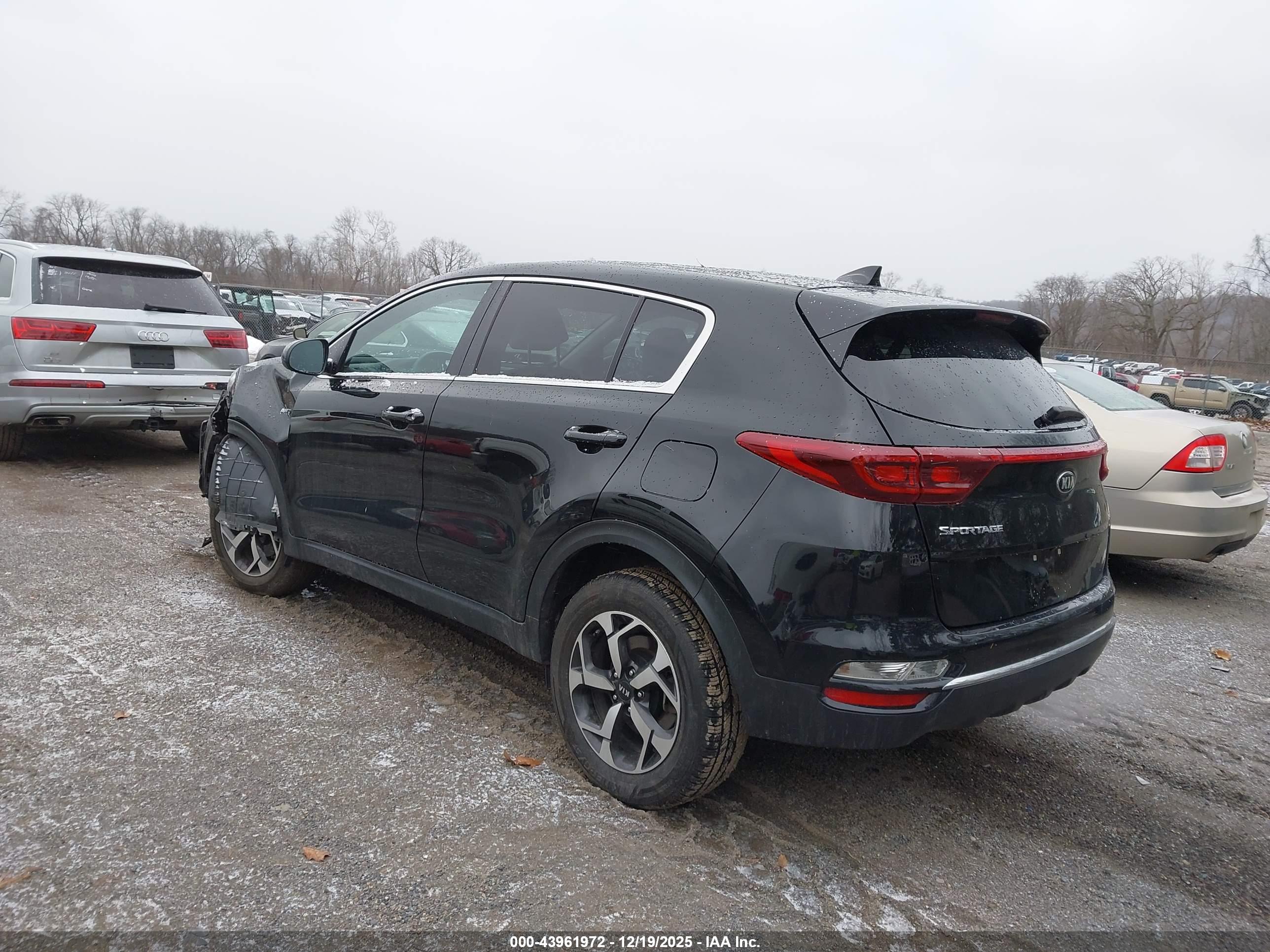 KIA SPORTAGE image 3