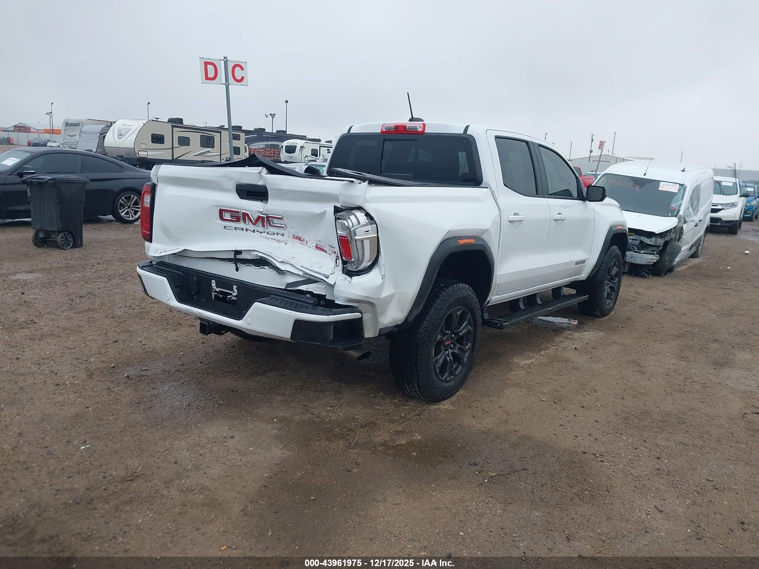 GMC CANYON image 4