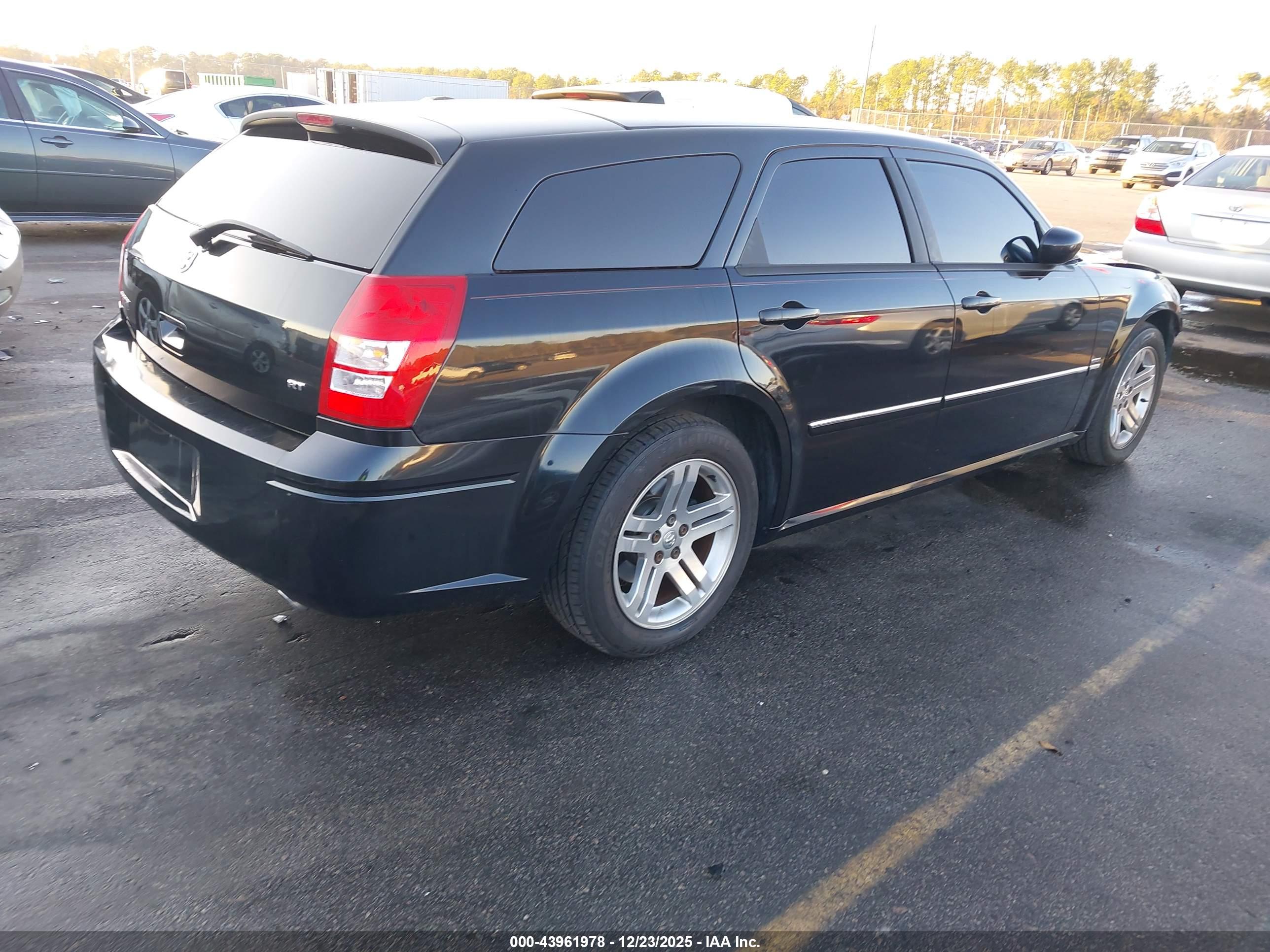 DODGE MAGNUM image 4