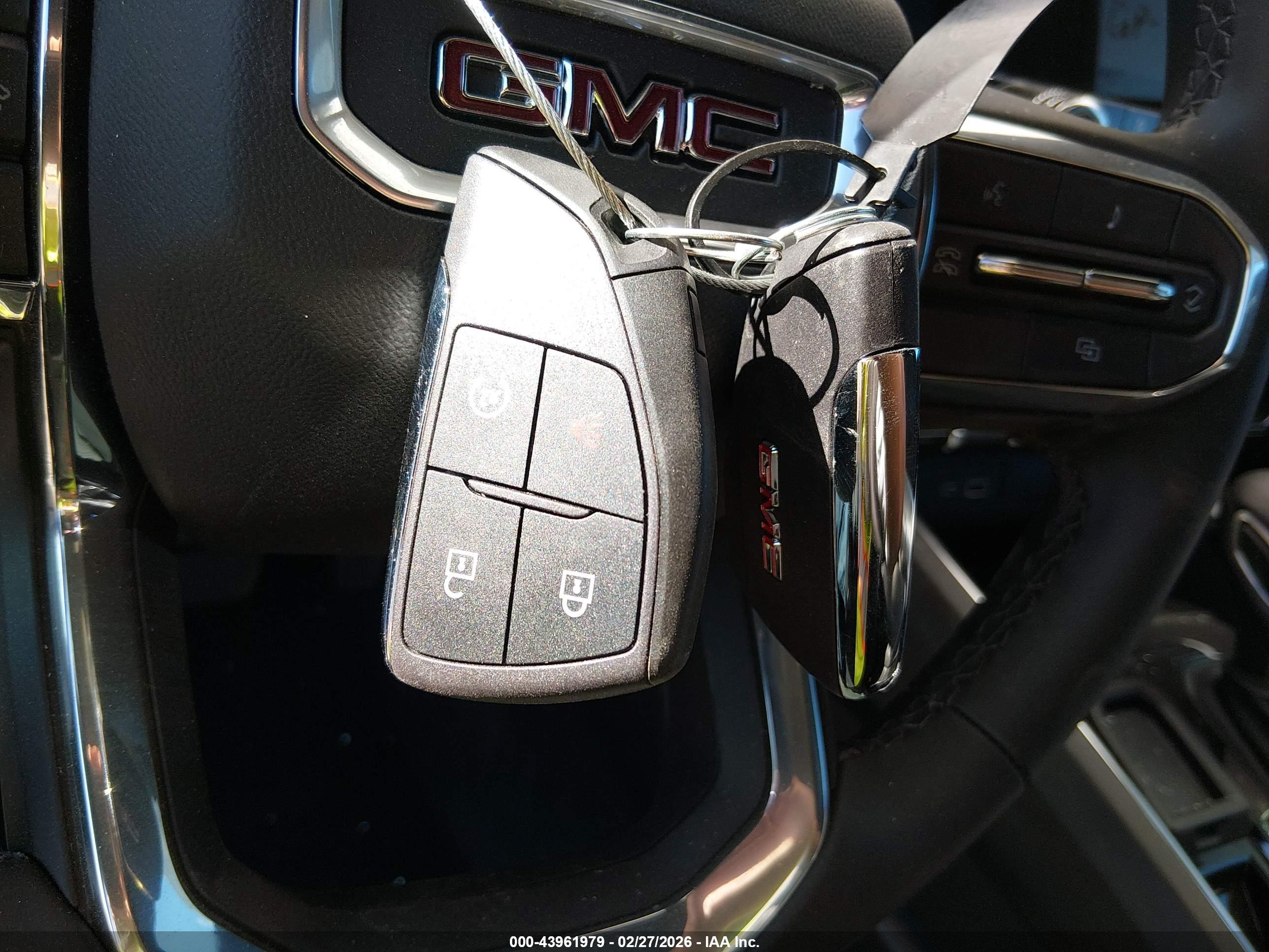 GMC CANYON image 11