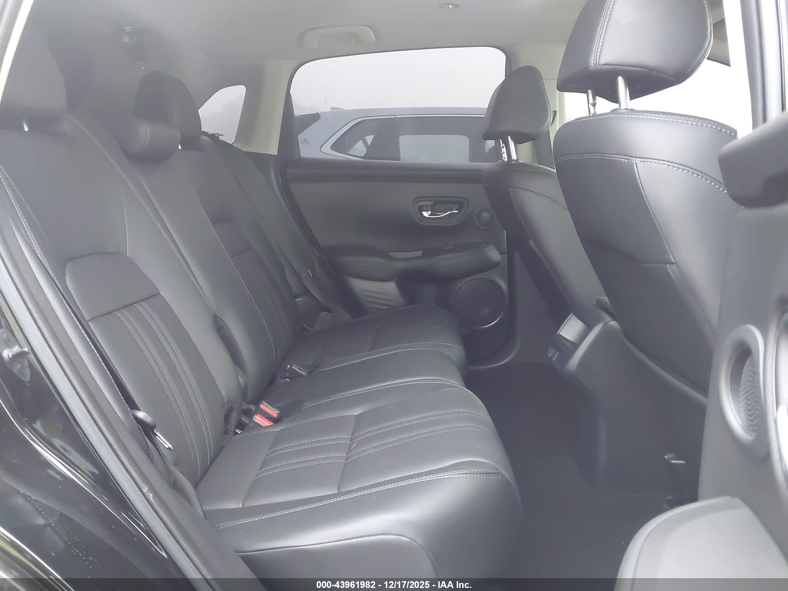 HONDA HR-V image 8