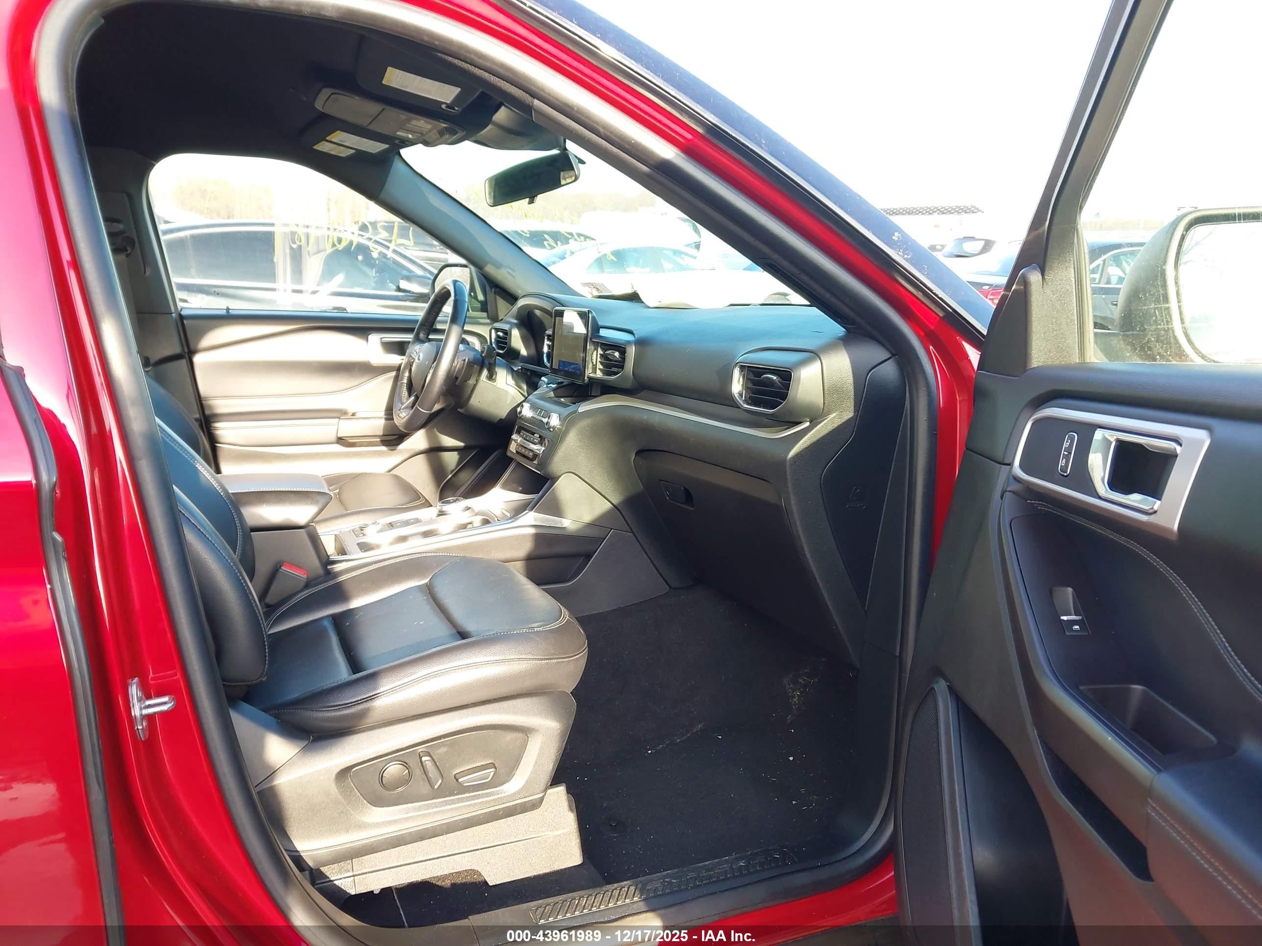 FORD EXPLORER image 5