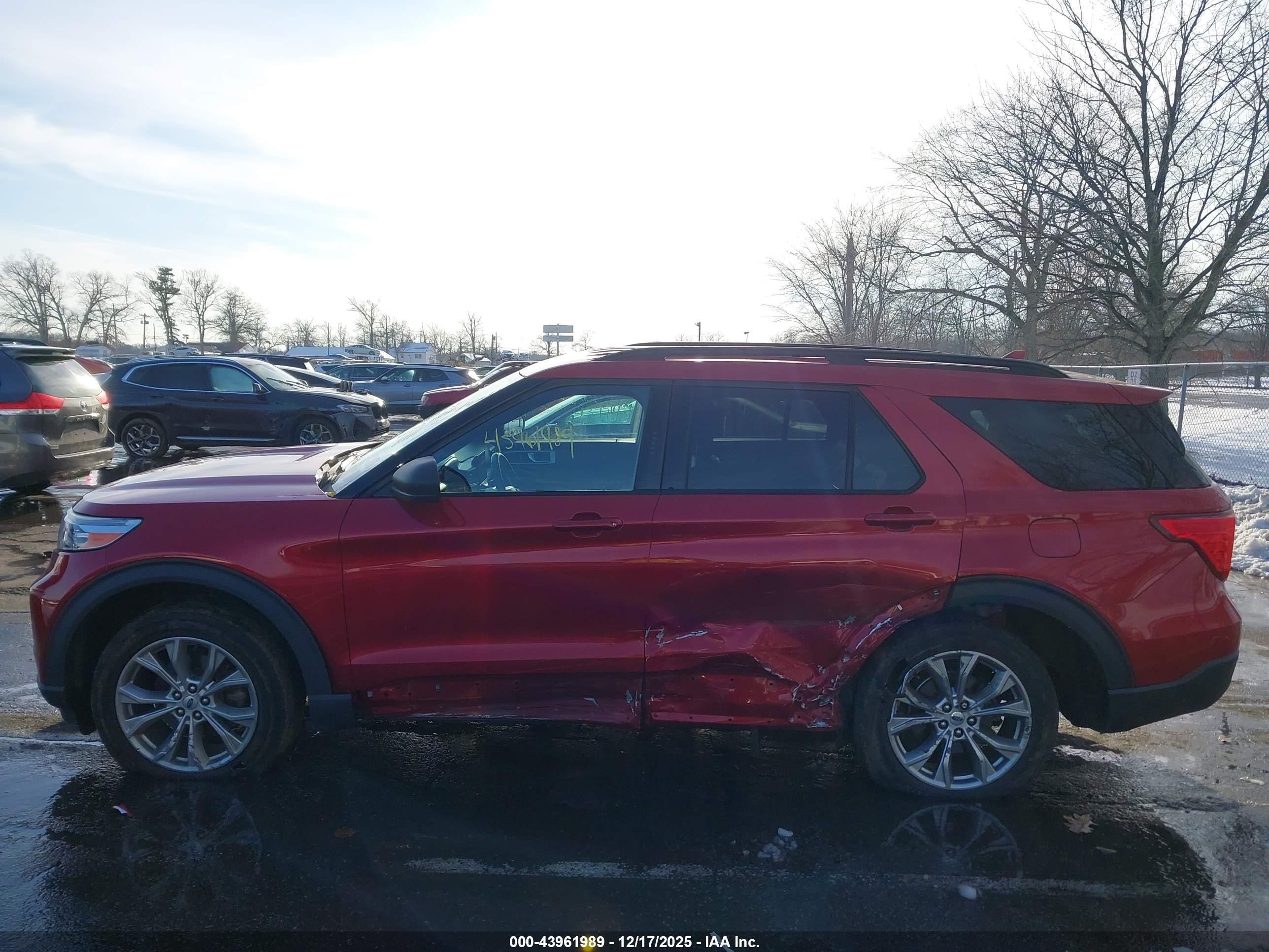 FORD EXPLORER image 6