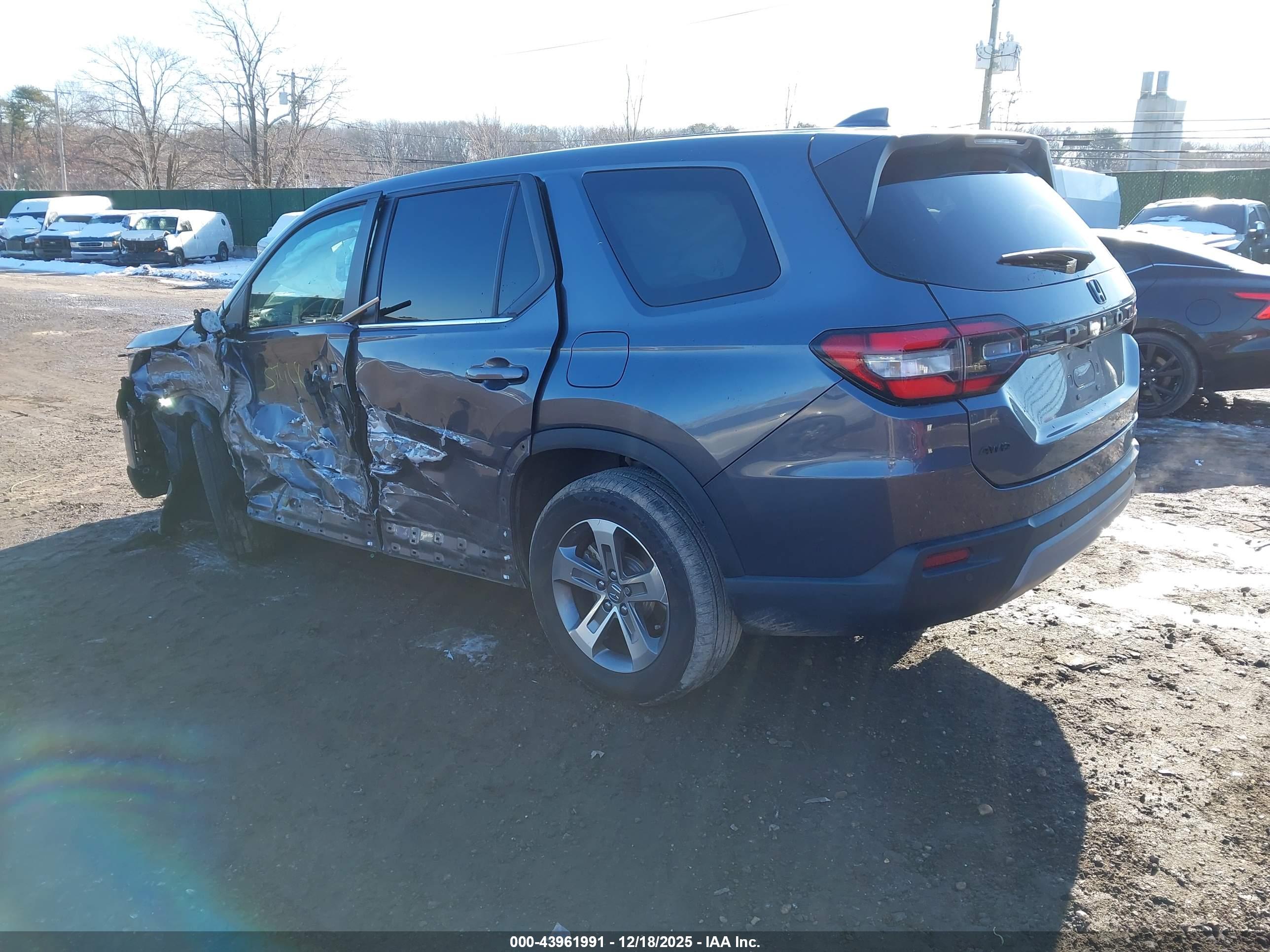 HONDA PILOT image 3