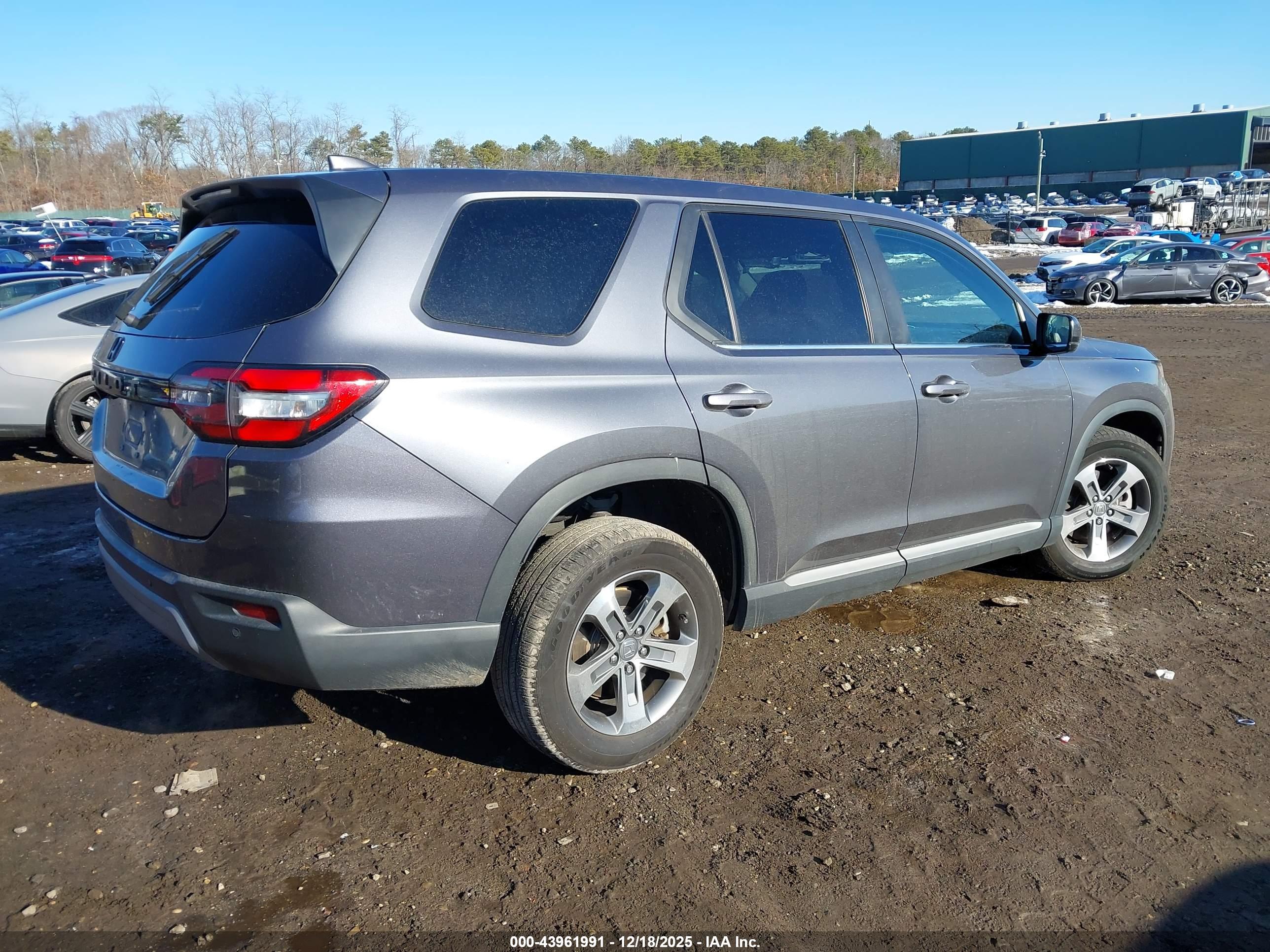 HONDA PILOT image 4