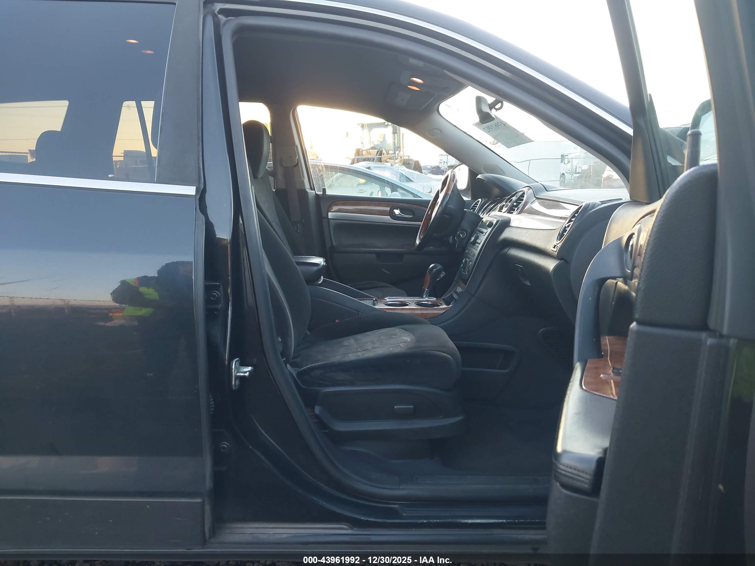 BUICK ENCLAVE image 5