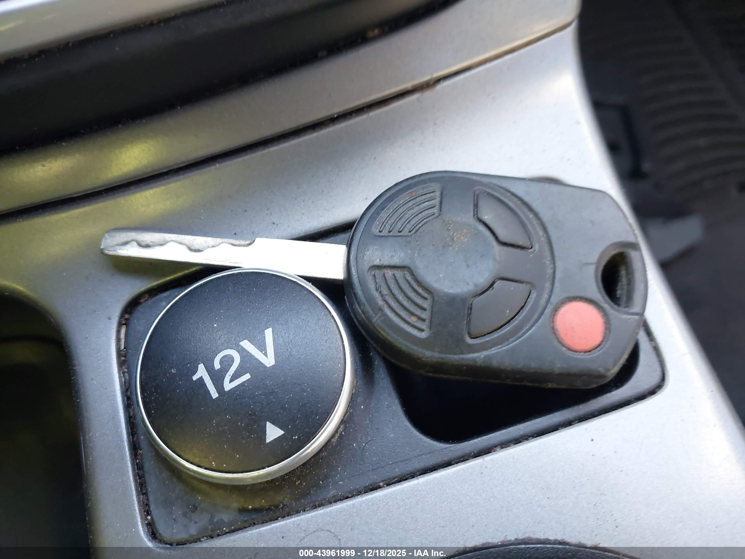 FORD ESCAPE image 11