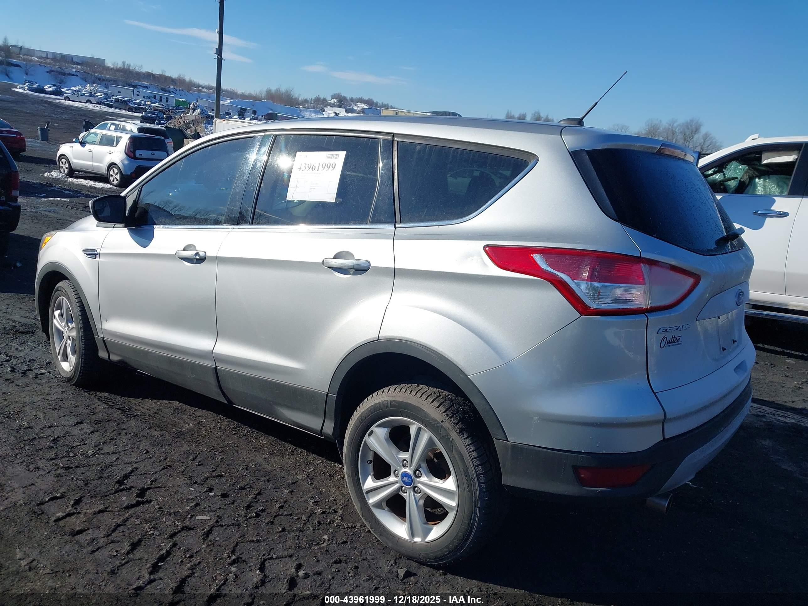 FORD ESCAPE image 3