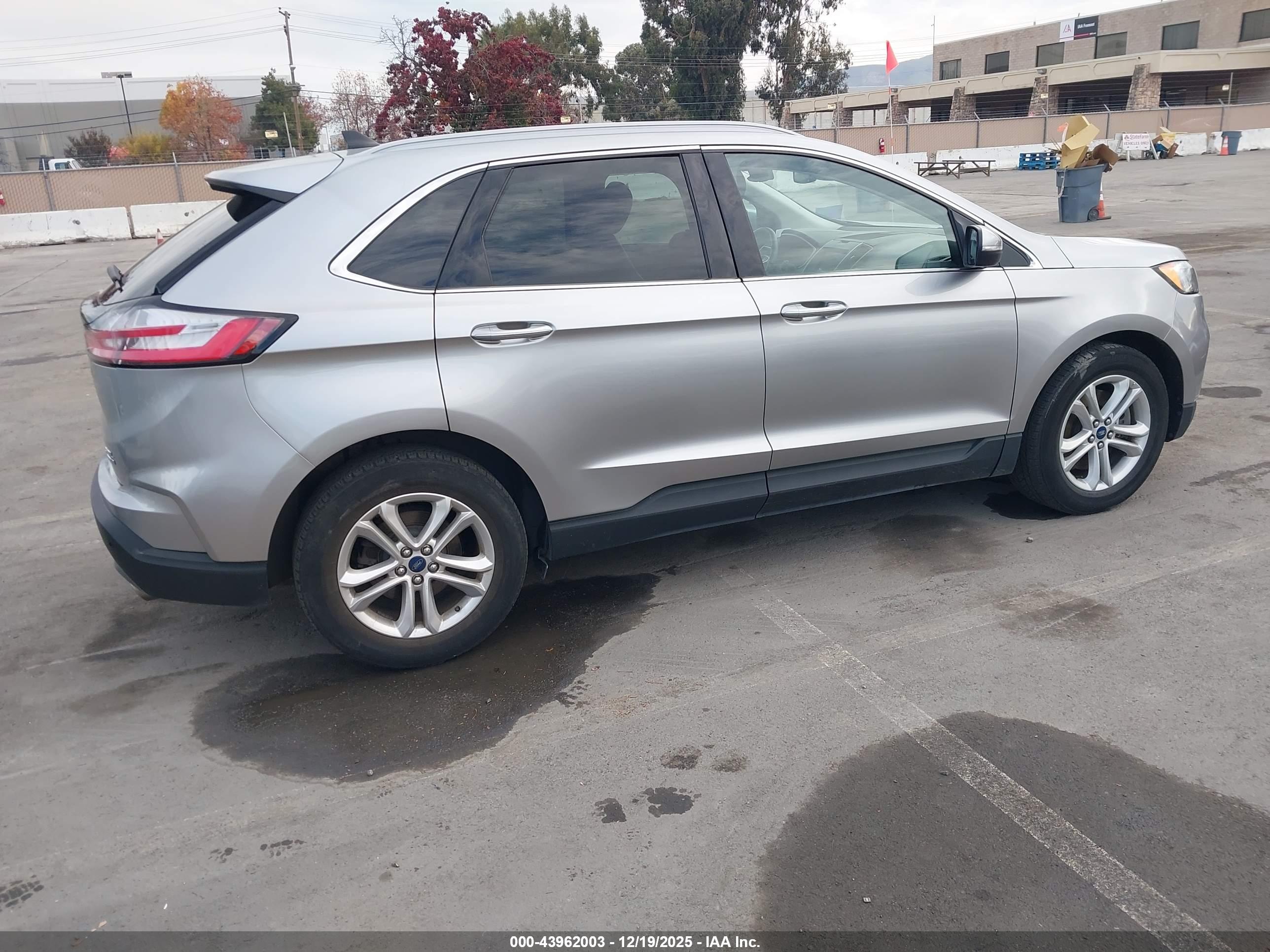 FORD EDGE image 4