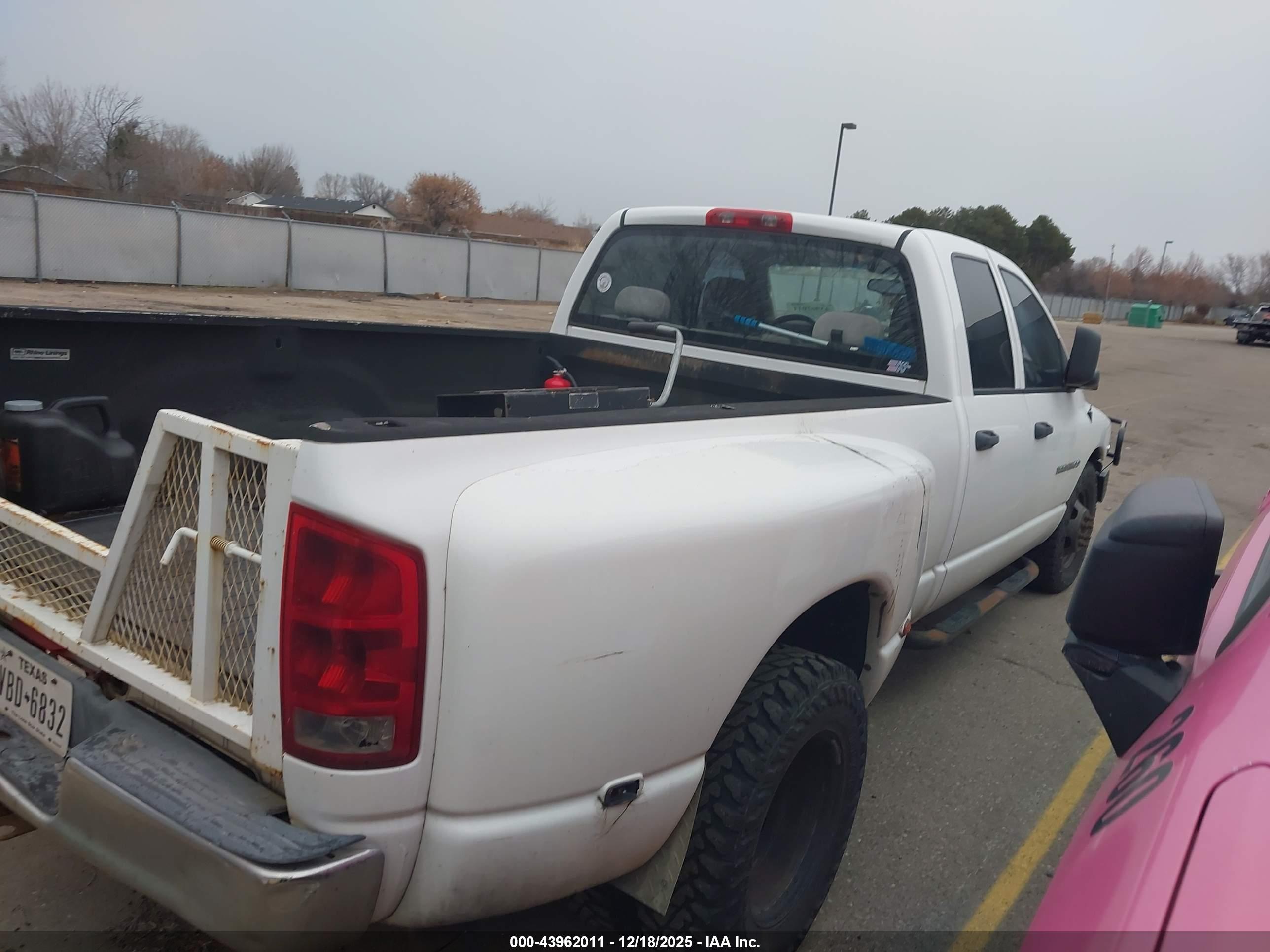 DODGE RAM image 3