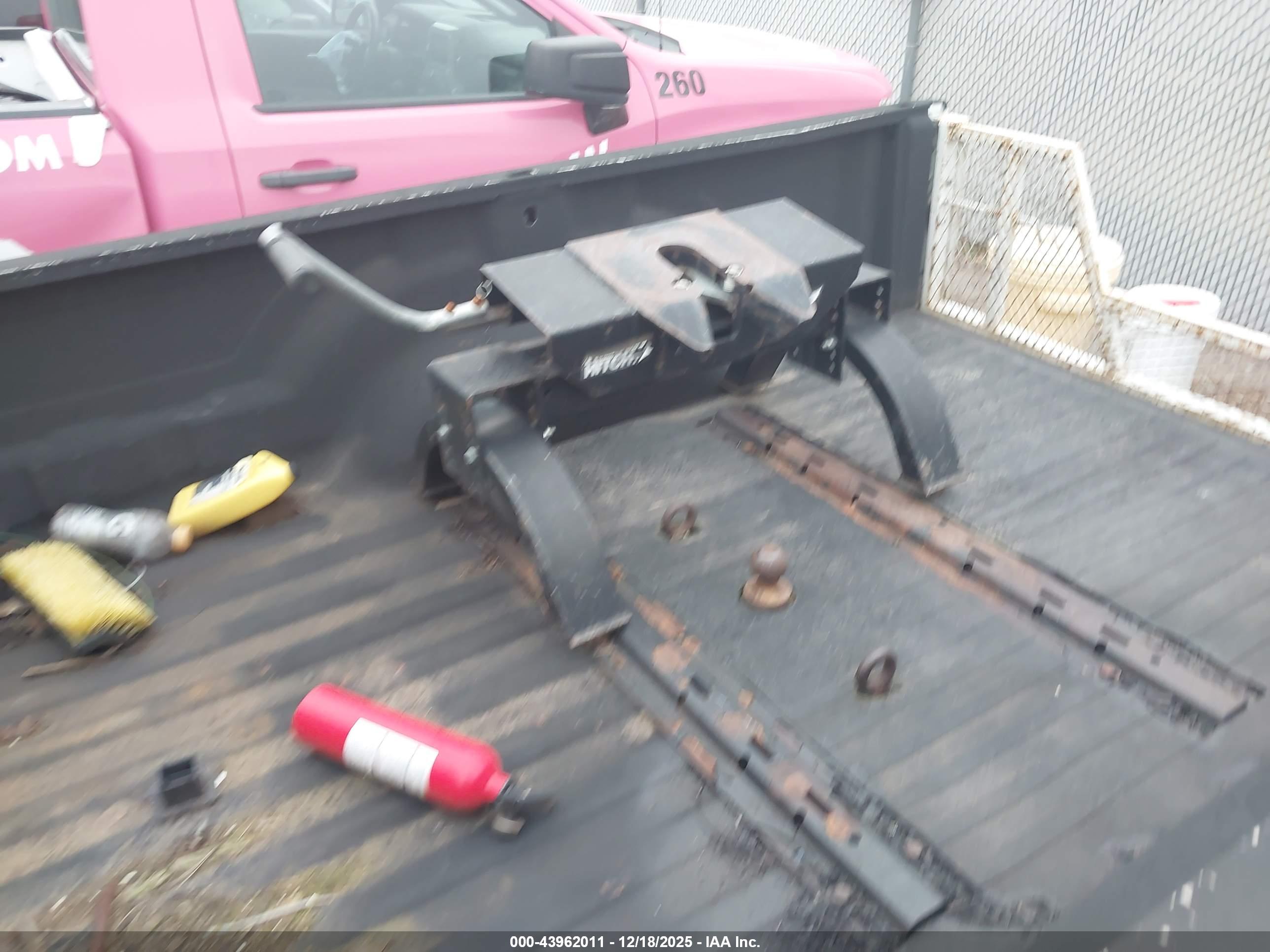 DODGE RAM image 8