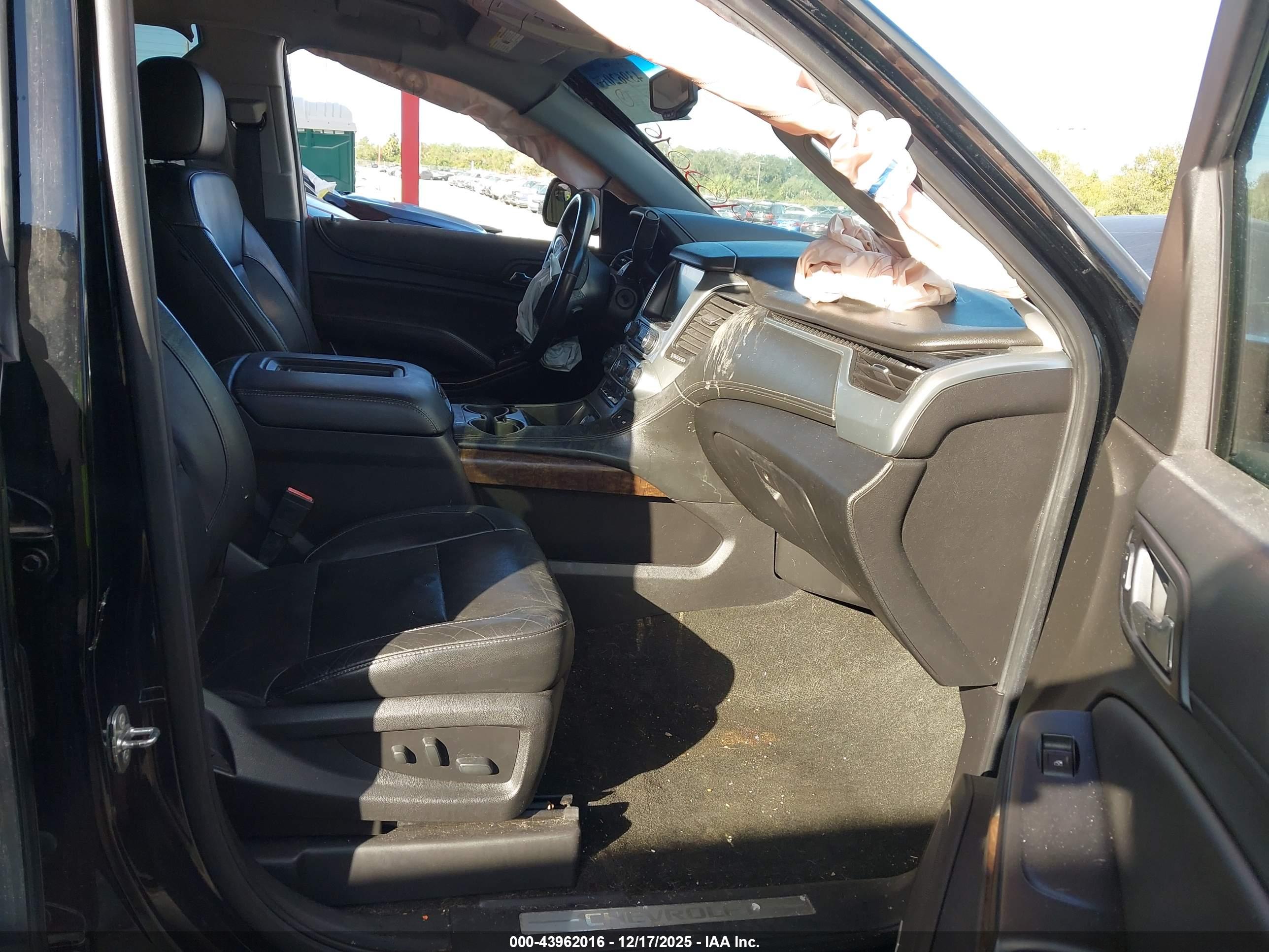 CHEVROLET TAHOE image 5