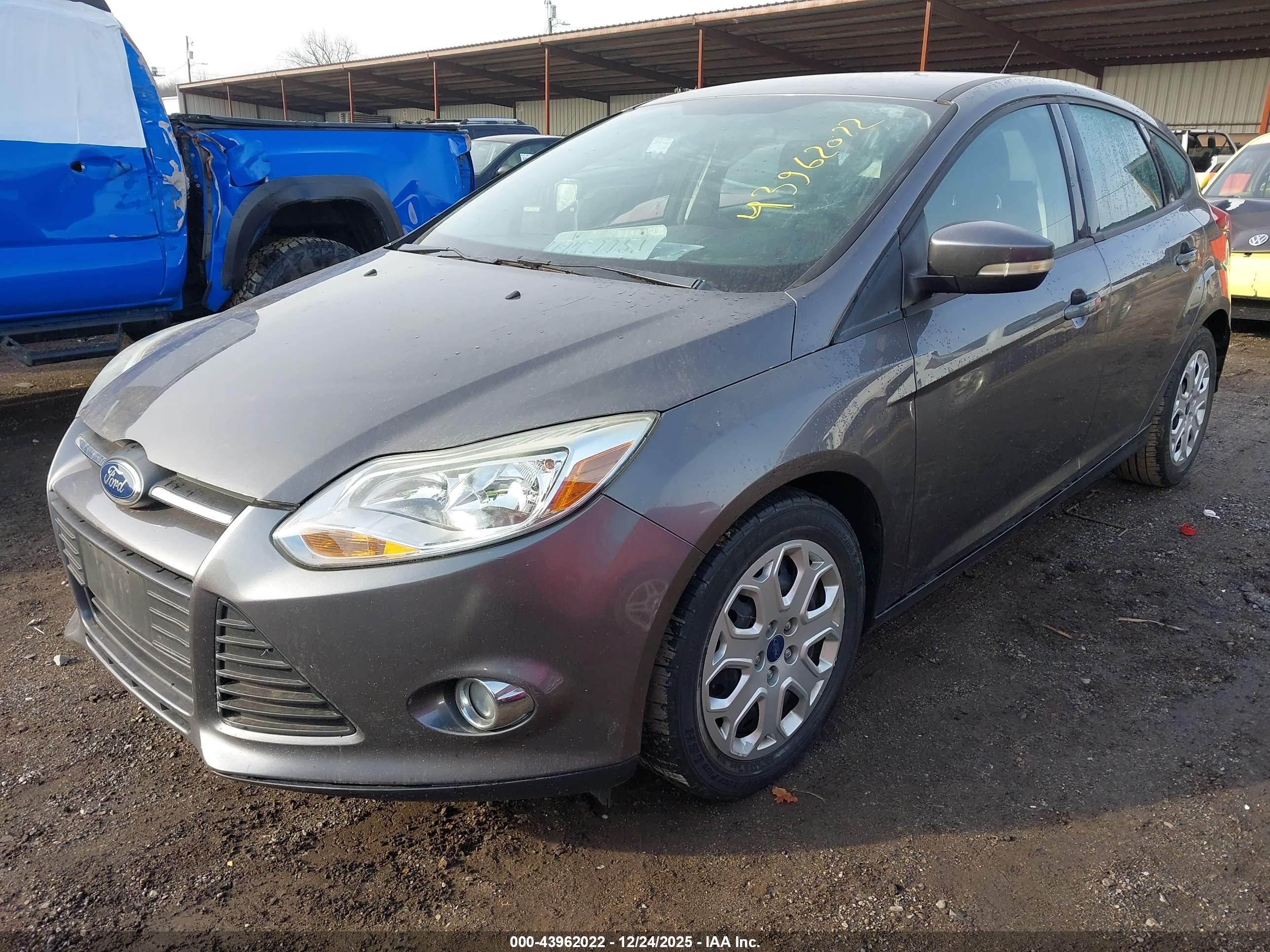 FORD FOCUS image 2